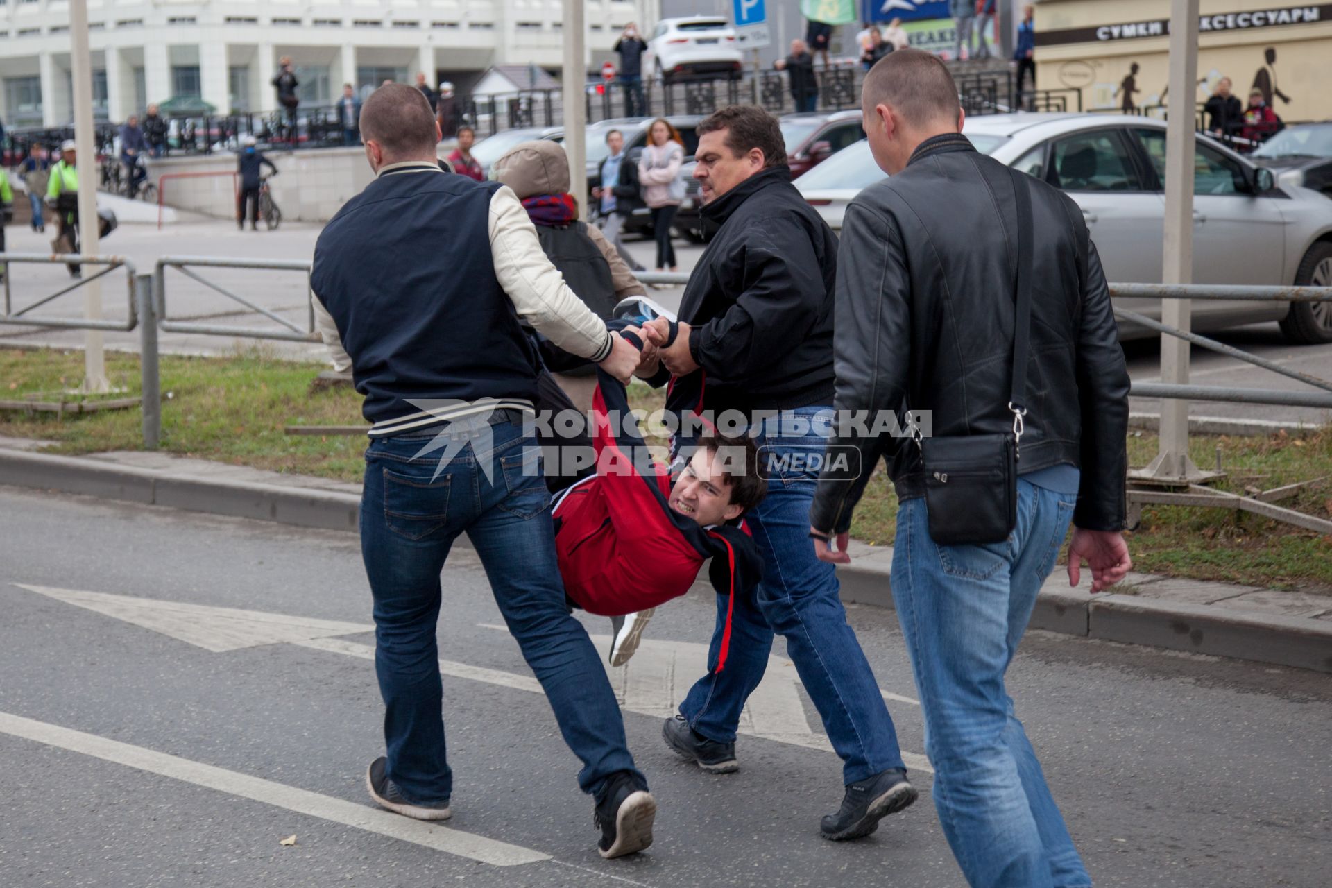 Пермь. Участники митинга против пенсионной реформы.