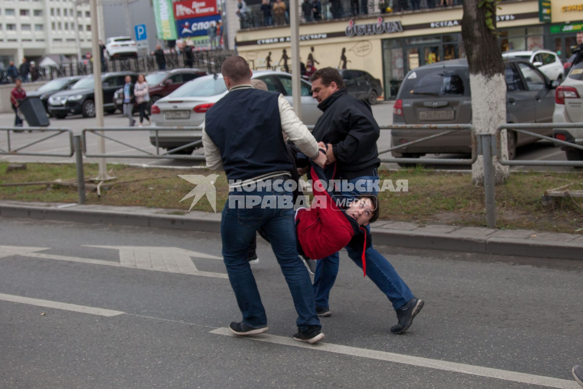 Пермь. Участники митинга против пенсионной реформы.