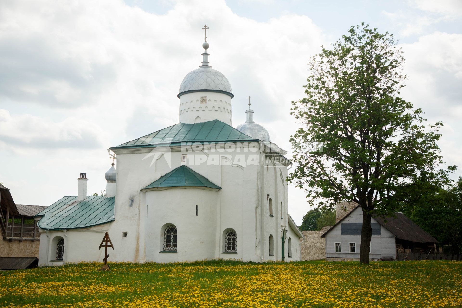 Изборск. Никольский собор.