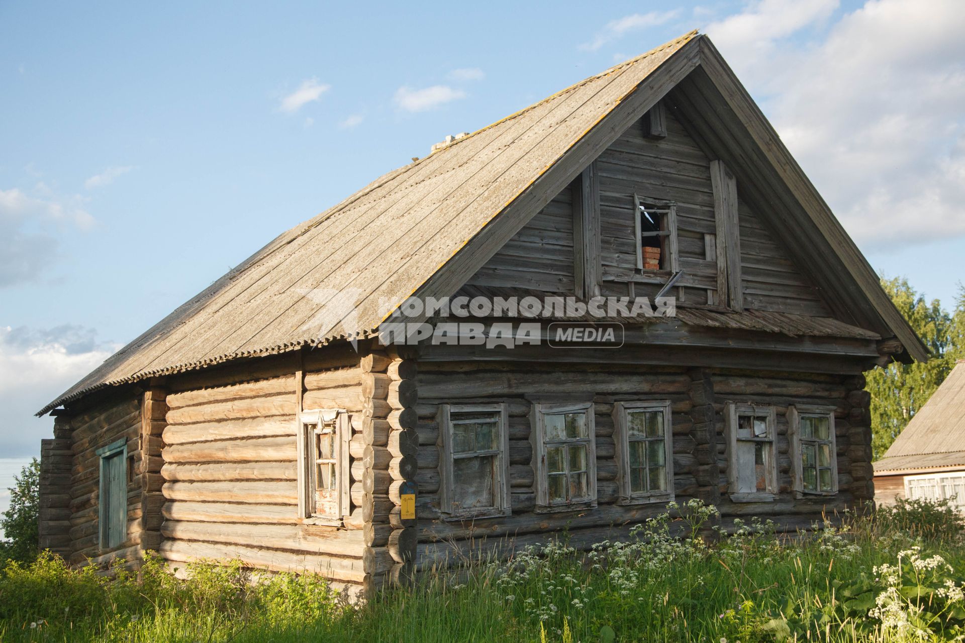 Республика Карелия. Олонец. Старый деревянный дом.