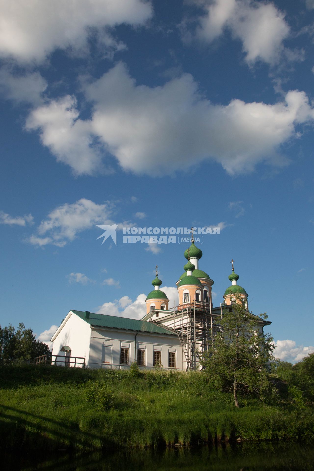 Республика Карелия. Олонец. Вид на Собор Божьей Матери Смоленской.