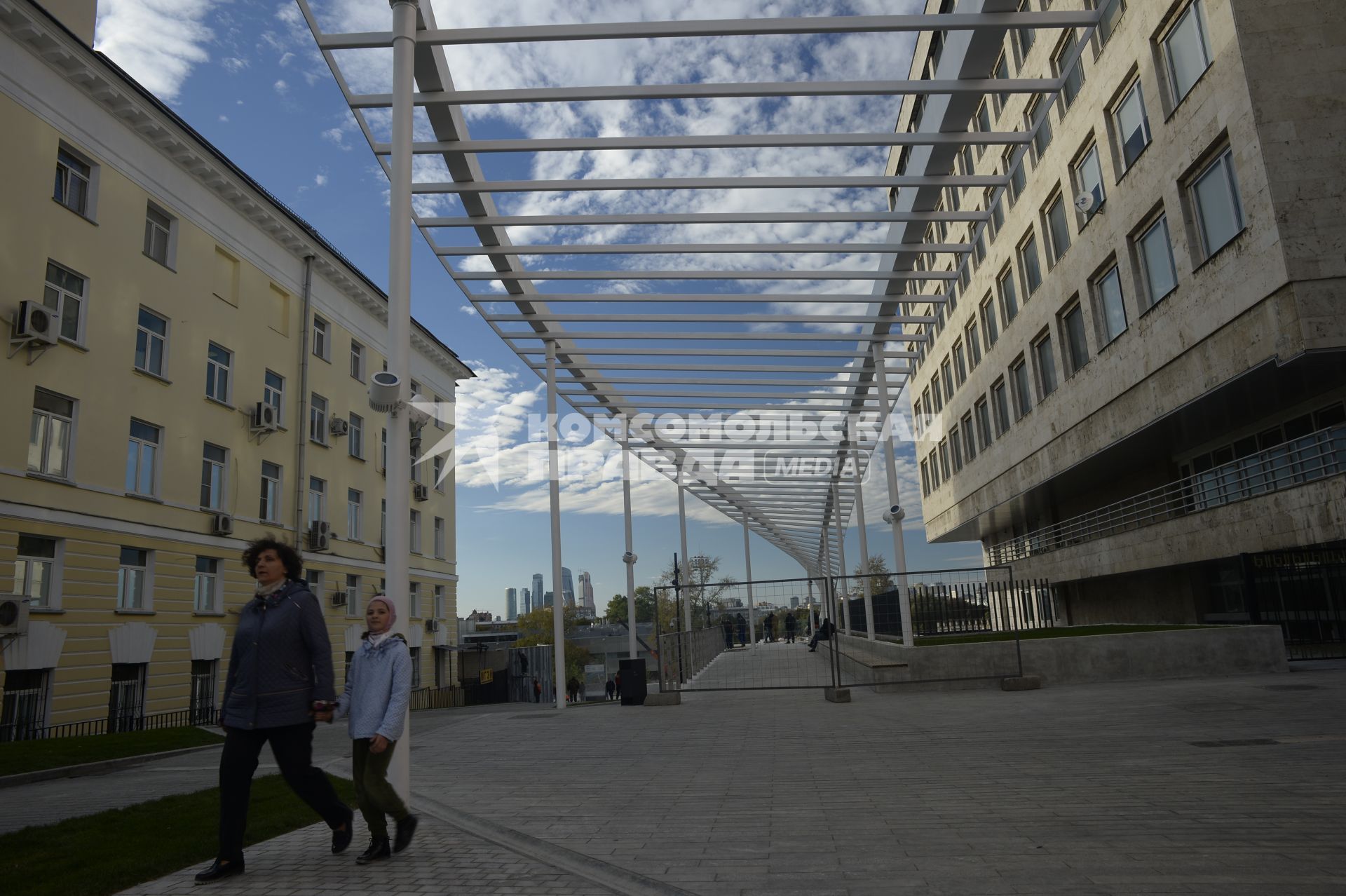 Москва. Новый вход в Парк Горького со стороны Ленинского проспекта.