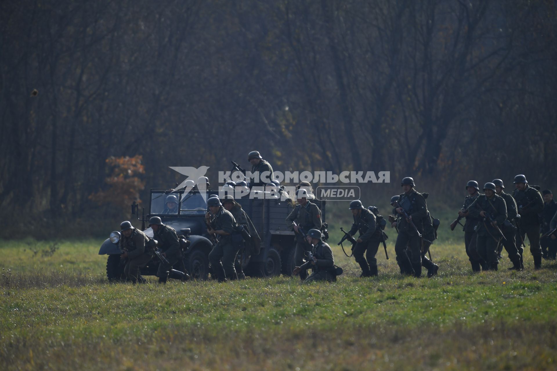 Московская область, Бородино. Участники реконструкции боев на Можайской линии обороны в октябре 1941 года,  проведенных  в рамках военно-исторического фестиваля `Москва за нами.1941 год`.