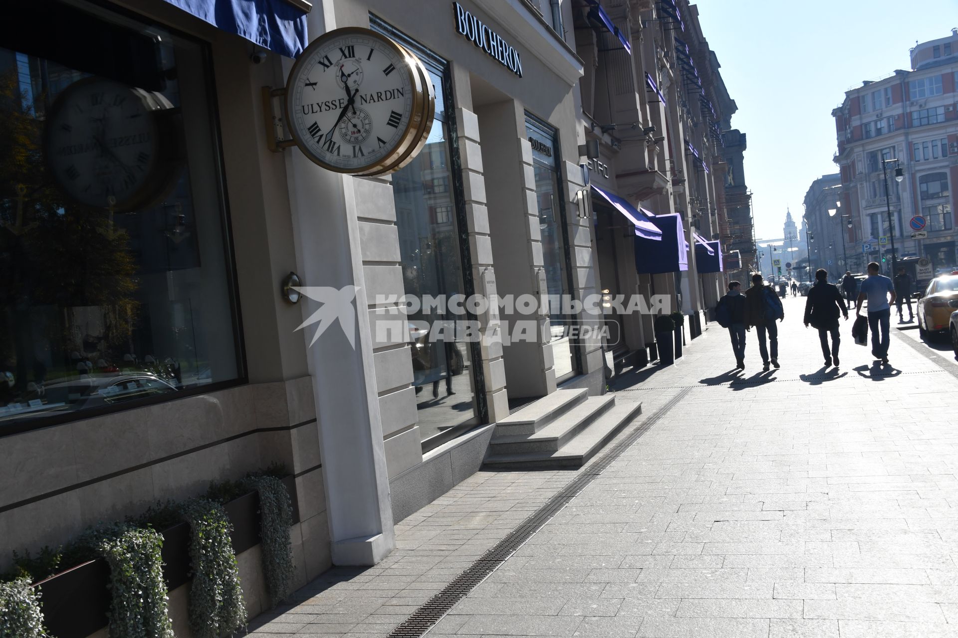 Москва.  На улице Петровка.