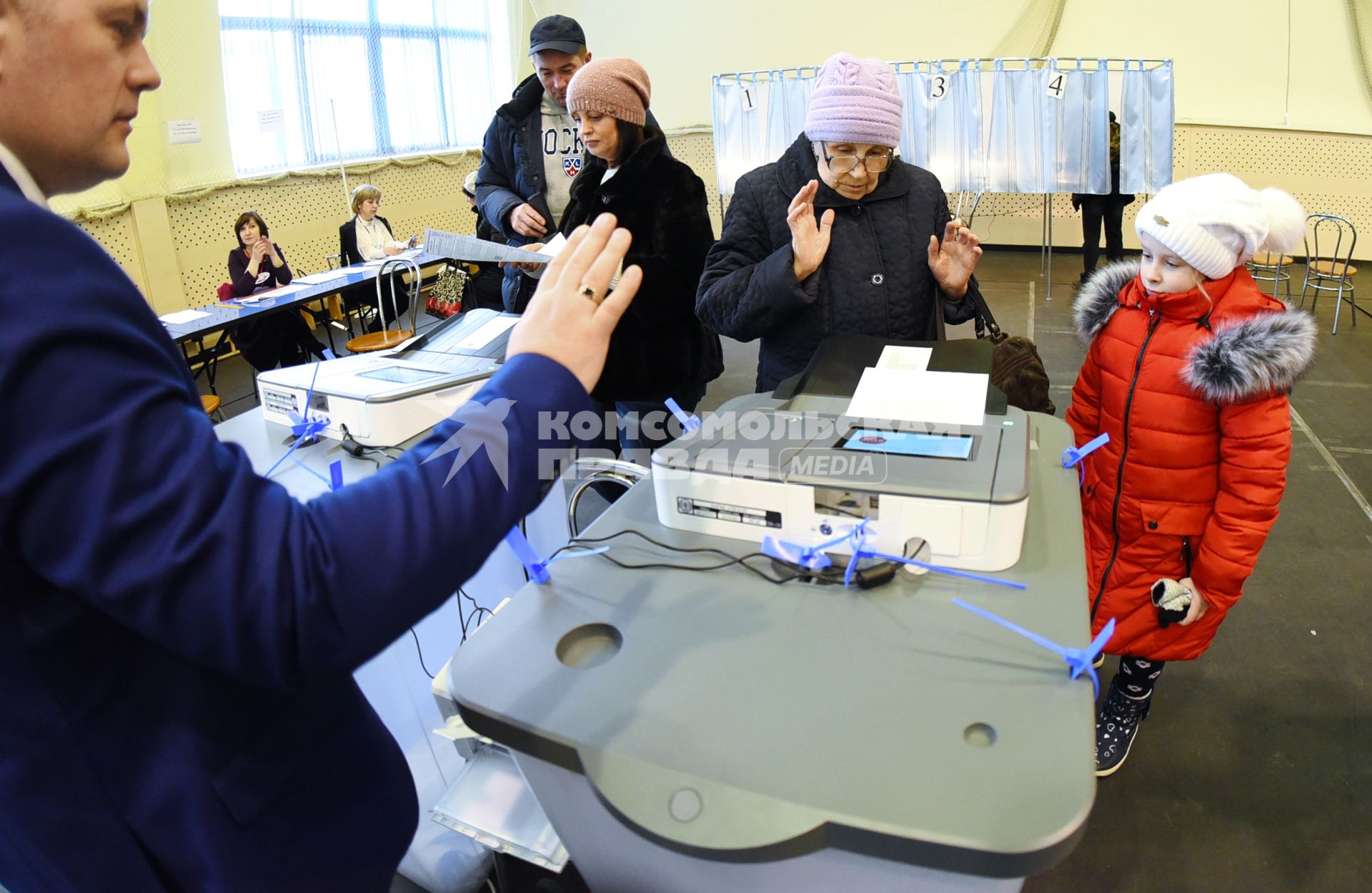 Оренбург. Голосование на выборах президента РФ.