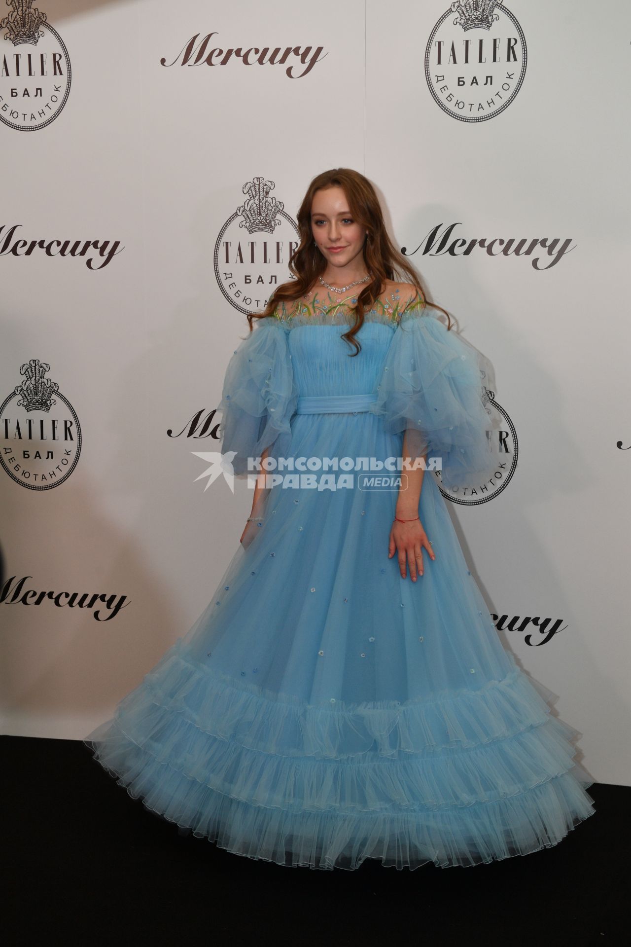 Москва.  Дочь певца Григория Лепса Ева на балу дебютанток журнала Tatler в отеле The Ritz-Carlton.