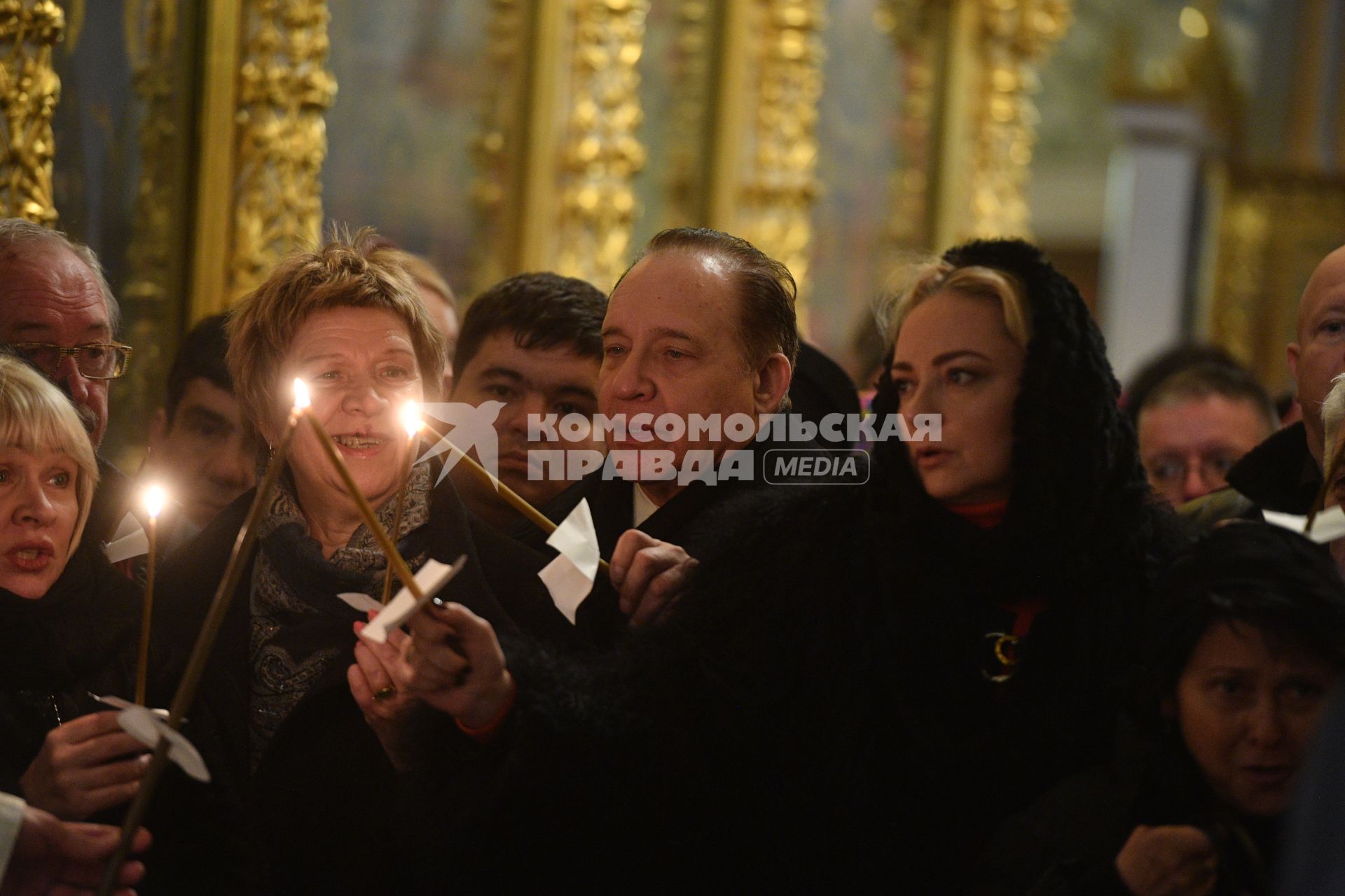 Москва. Композитор Максим Дунаевский на отпевании актера  Николая Караченцова в храме Воскресения Славущего на Успенском Вражке.