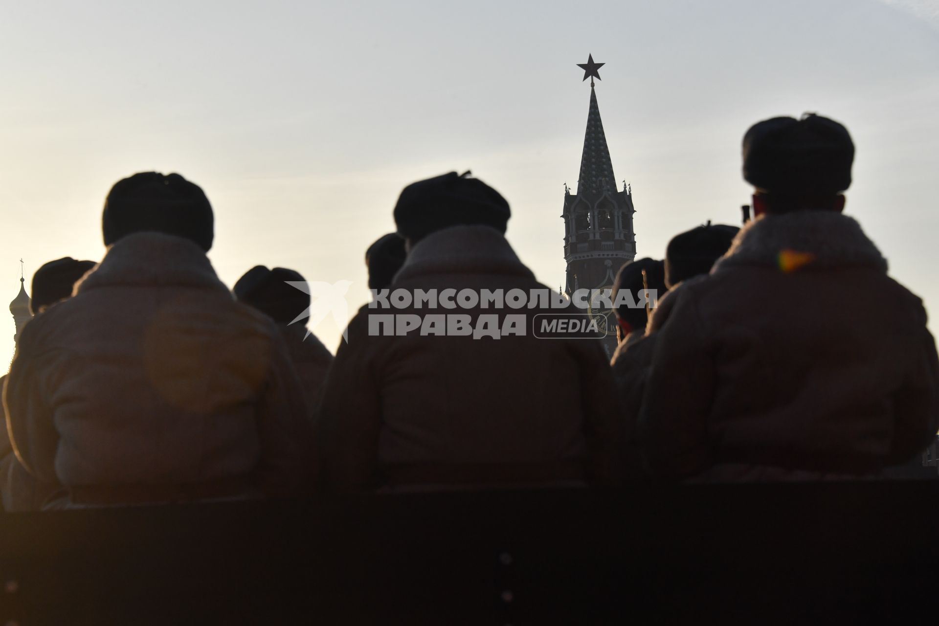 Москва. Участники марша, посвященного 77-й годовщине военного парада 1941 года, на Красной площади.