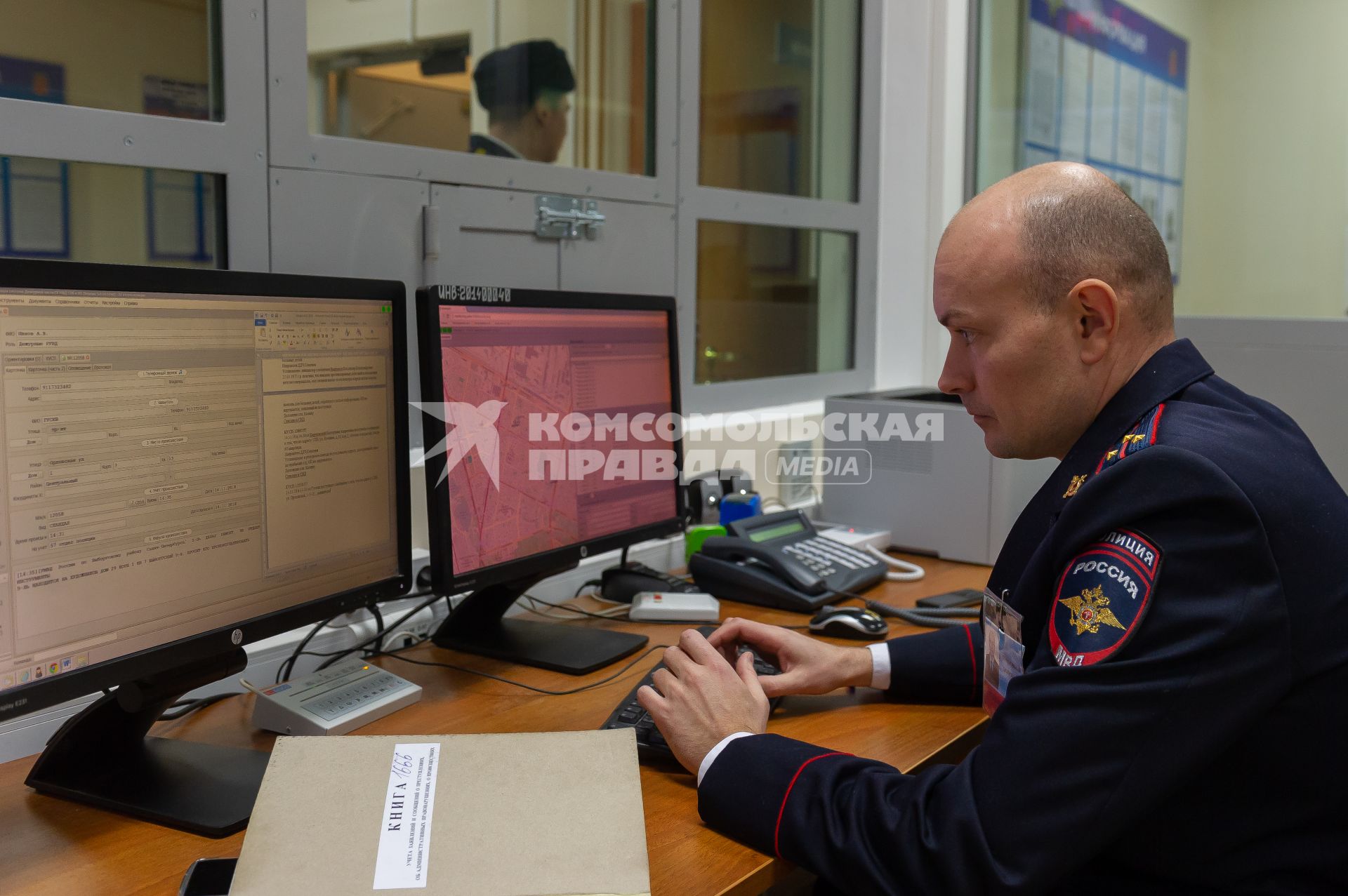 Санкт-Петербург. Дежурная часть отдела полиции в новом здании отделения  полиции  Выборгского района.