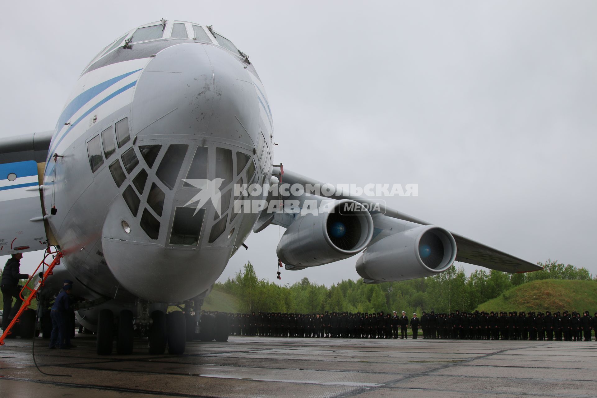 Архангельск. Призывники перед отправкой на службу.