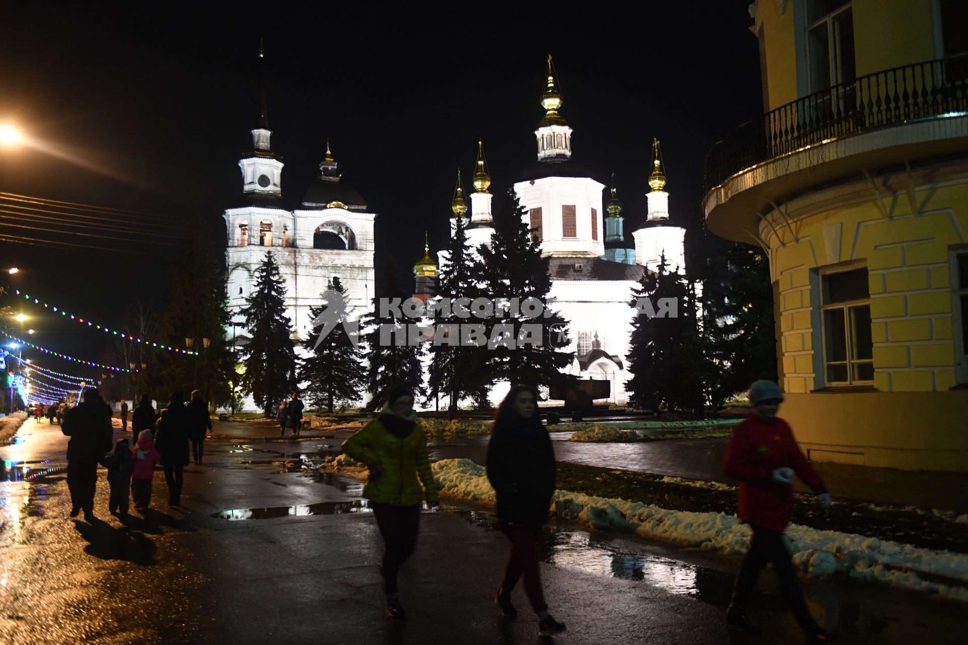 Вологодская область, Великий Устюг.  Вид на Успенский собор.