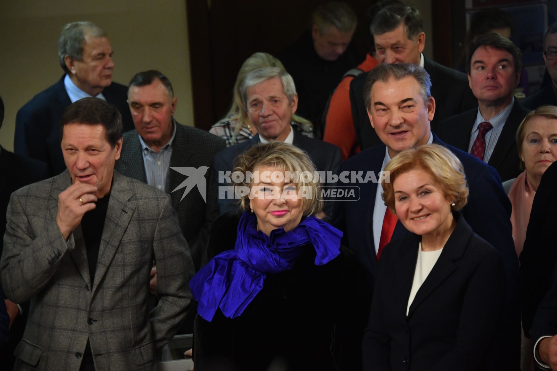 Москва. Президент Олимпийского  комитета России Александр Жуков, тренер по фигурному катанию Татьяна Тарасова, Президент Федерации хоккея России Владислав Третьяк, заместитель Председателя Правительства РФ Ольга Голодец  (слева направо) на открытии выставки, посвященной 100-летию  легендарного хоккейного тренера Анатолия Тарасова в Государственной думе.