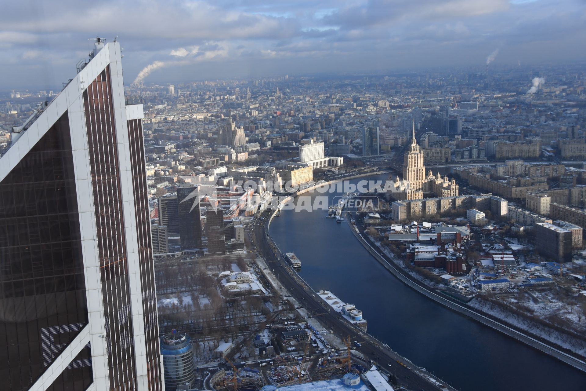 Москва.  Вид на город с 90-го этажа башни  `Федерация`Москва-Сити.