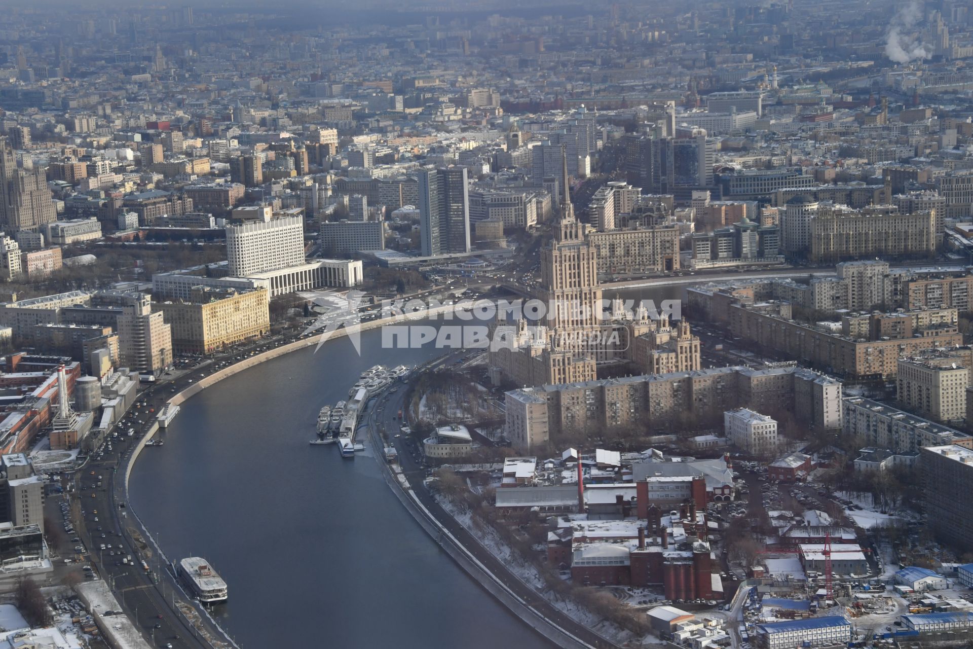 Москва.  Вид на город с 90-го этажа башни  `Федерация`Москва-Сити.