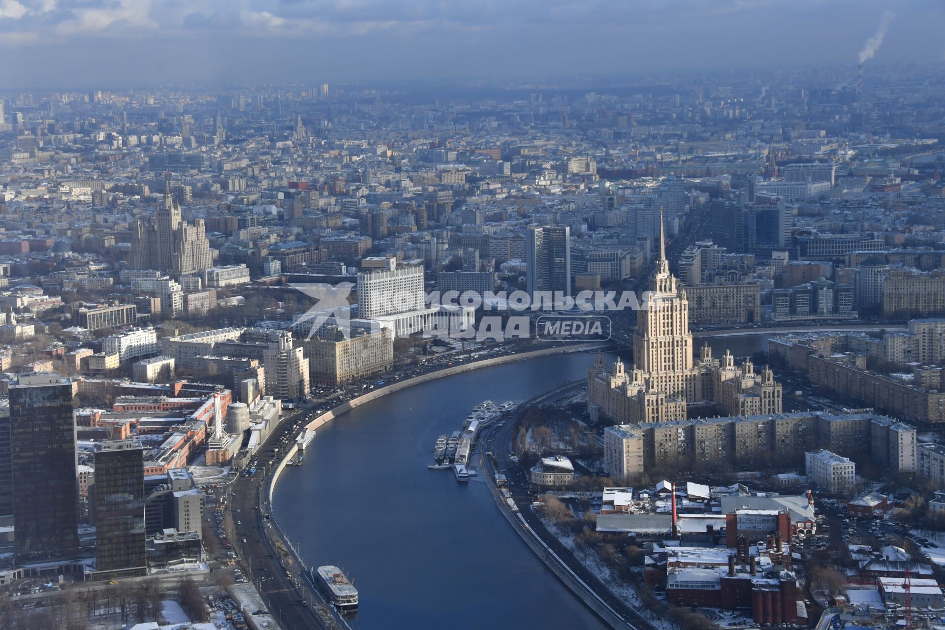 Москва.  Вид на город с 90-го этажа башни  `Федерация`Москва-Сити.