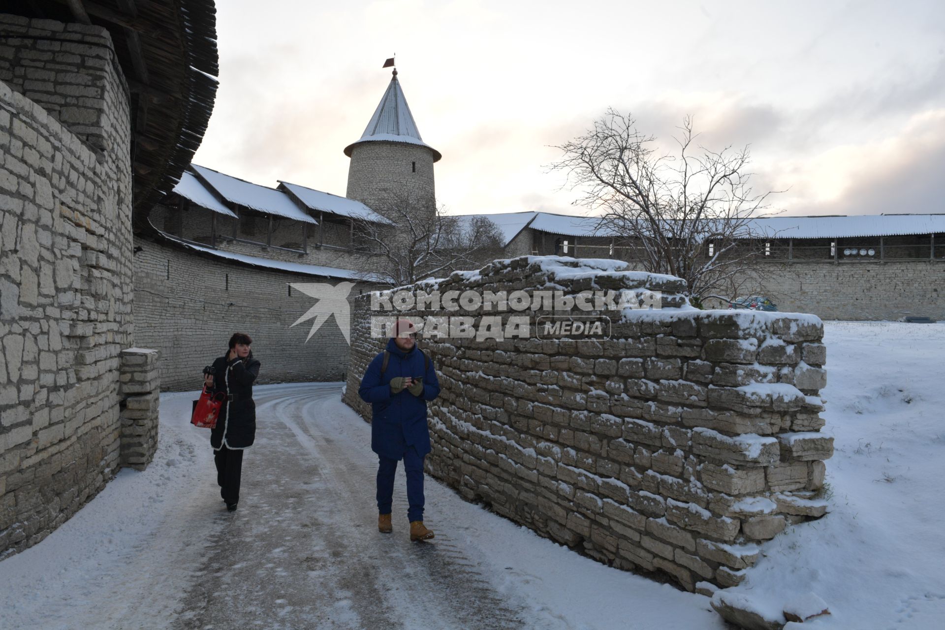 Псковская область, Псков. Вид на Псковский Кремль.