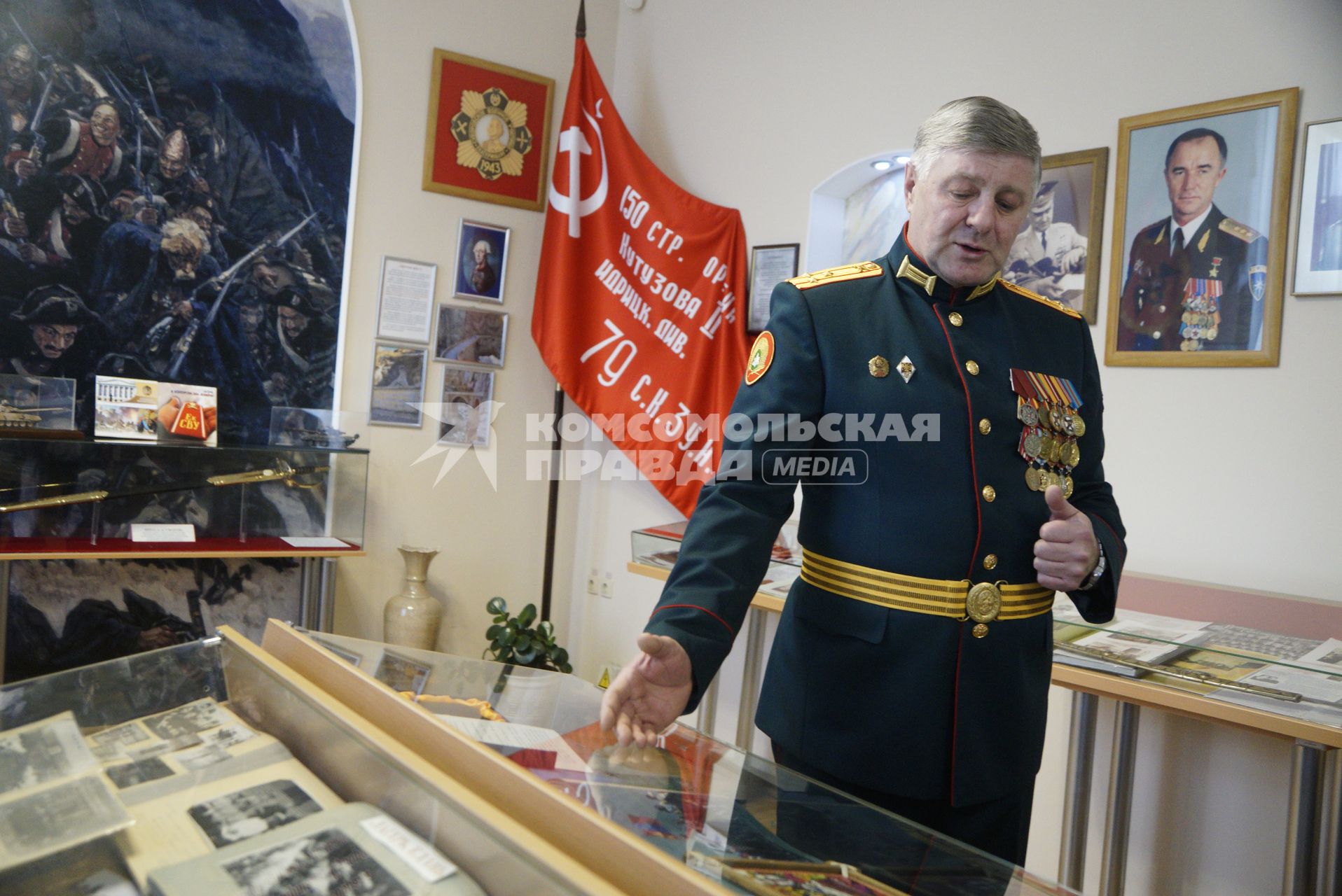 Екатеринбург. Начальник Екатеринбургского суворовского военного училища (ЕкСВУ) Юрий Затонацкий