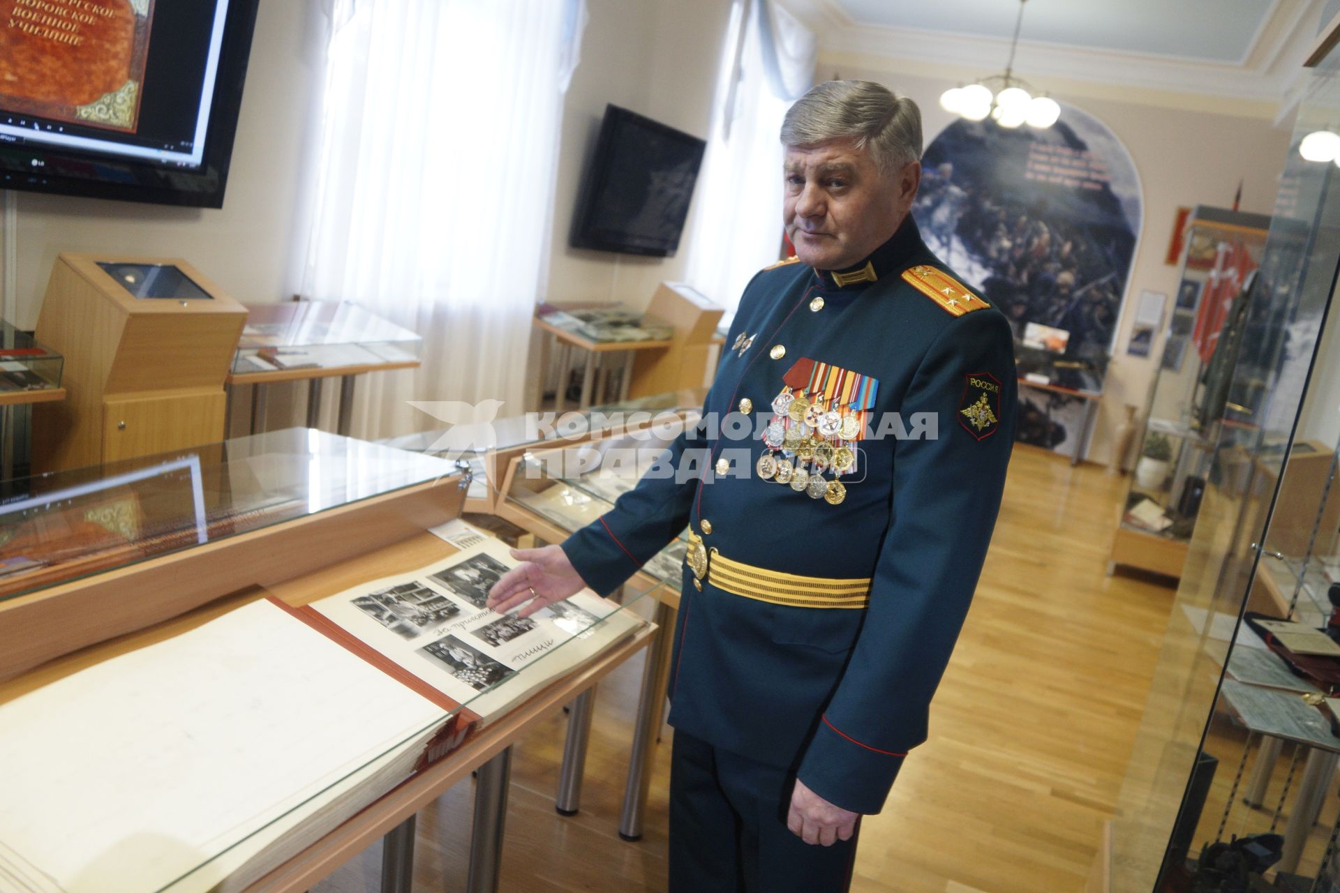 Екатеринбург. Начальник Екатеринбургского суворовского военного училища (ЕкСВУ) Юрий Затонацкий