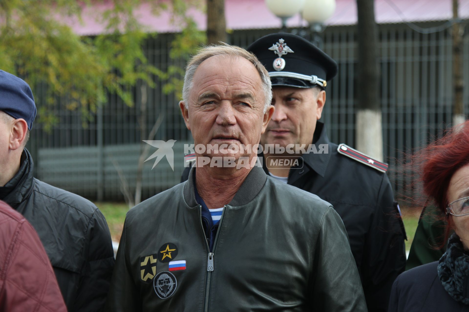 Владивосток. Председатель совета `Боевого братства` Москвы Валерий Востротин во время  `Выездной сессии` Общественного совета при Министерстве обороны РФ.