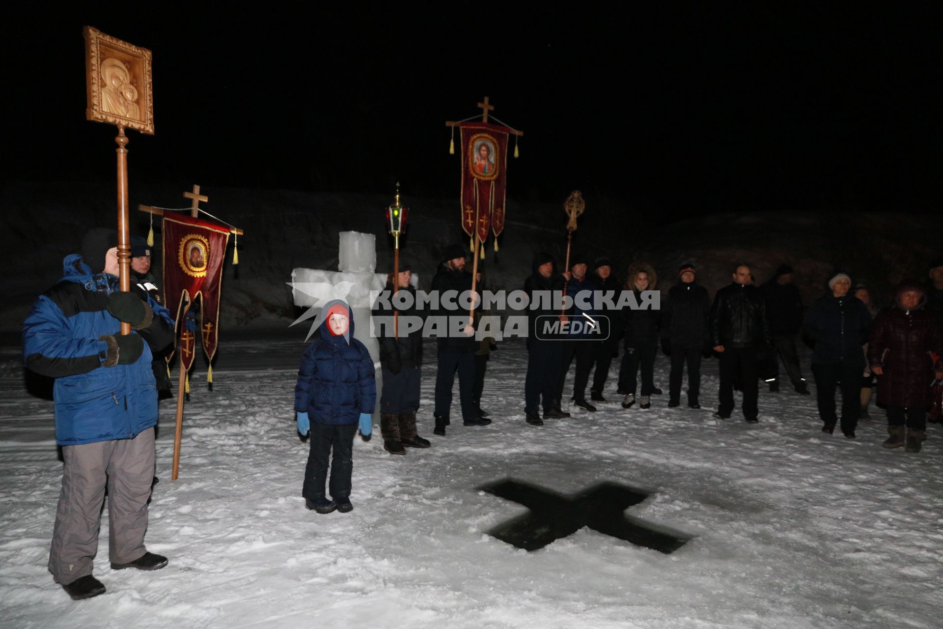 Барнаул. Крестный ход в праздник Крещения Господня.