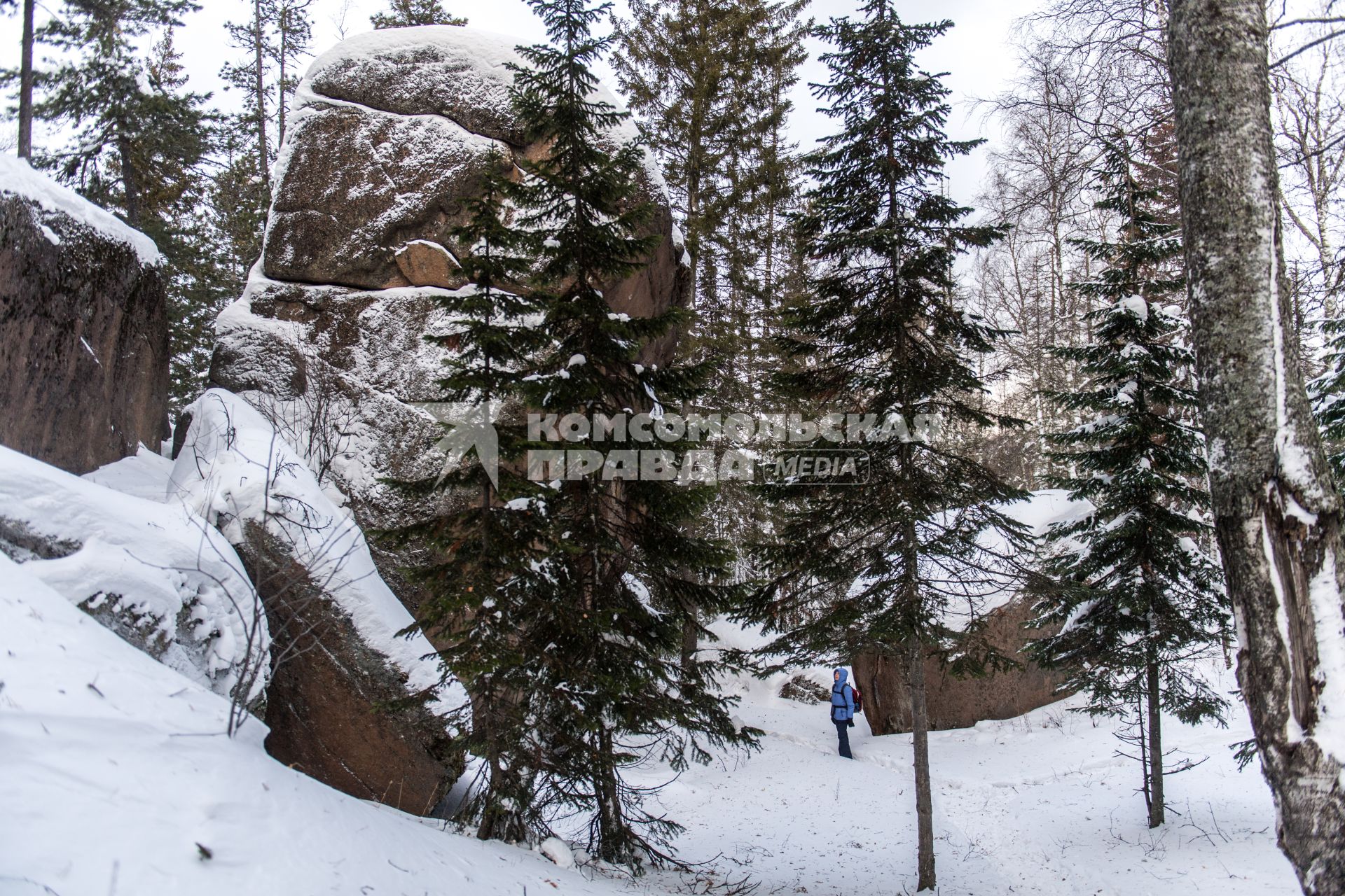 Красноярский край. Природный заповедник `Столбы`, расположенный на северо-западных отрогах Восточных  Саян.