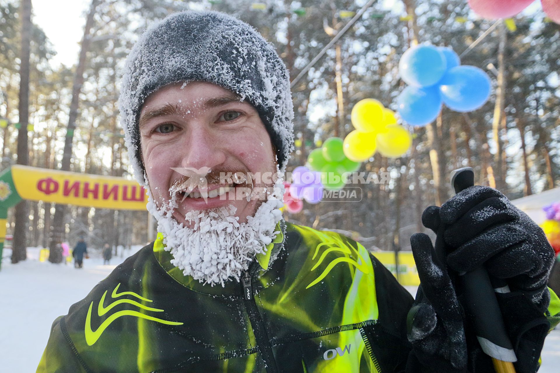 Барнаул.  Мужчина с бородой покрытой инеем.