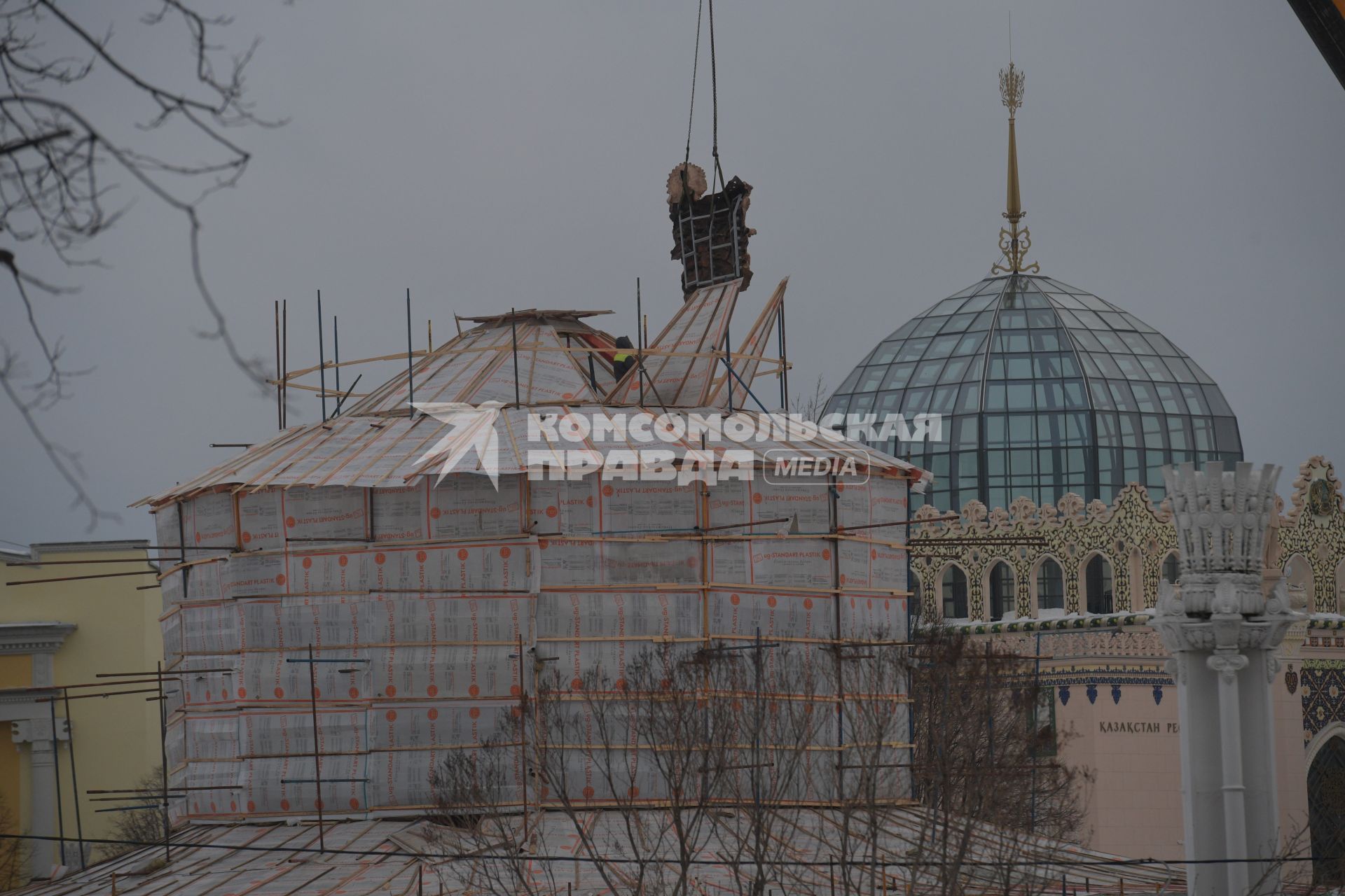 Москва, Реконструкция фонтана на ВДНХ.