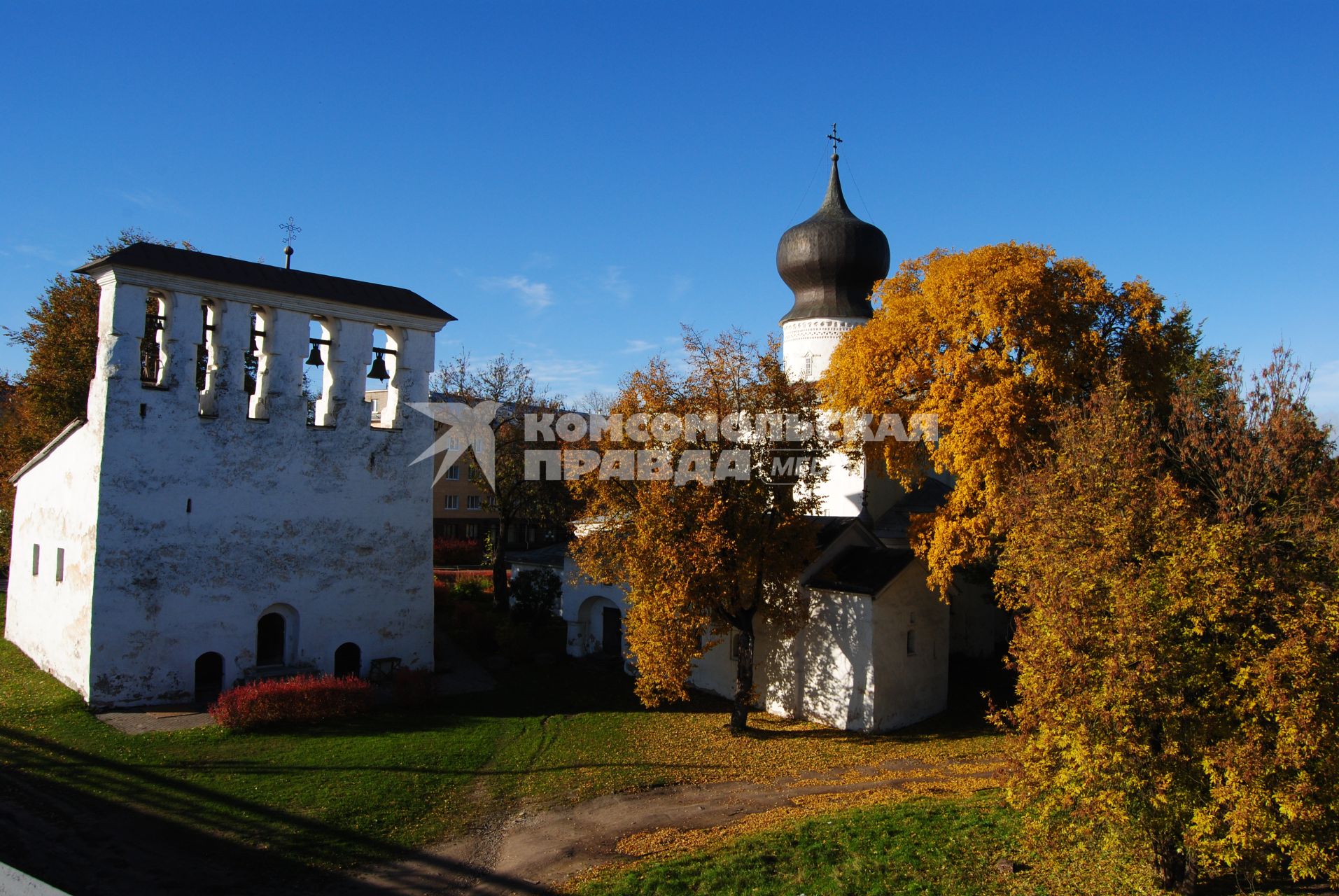 Псков. Церковь Успения у парома.