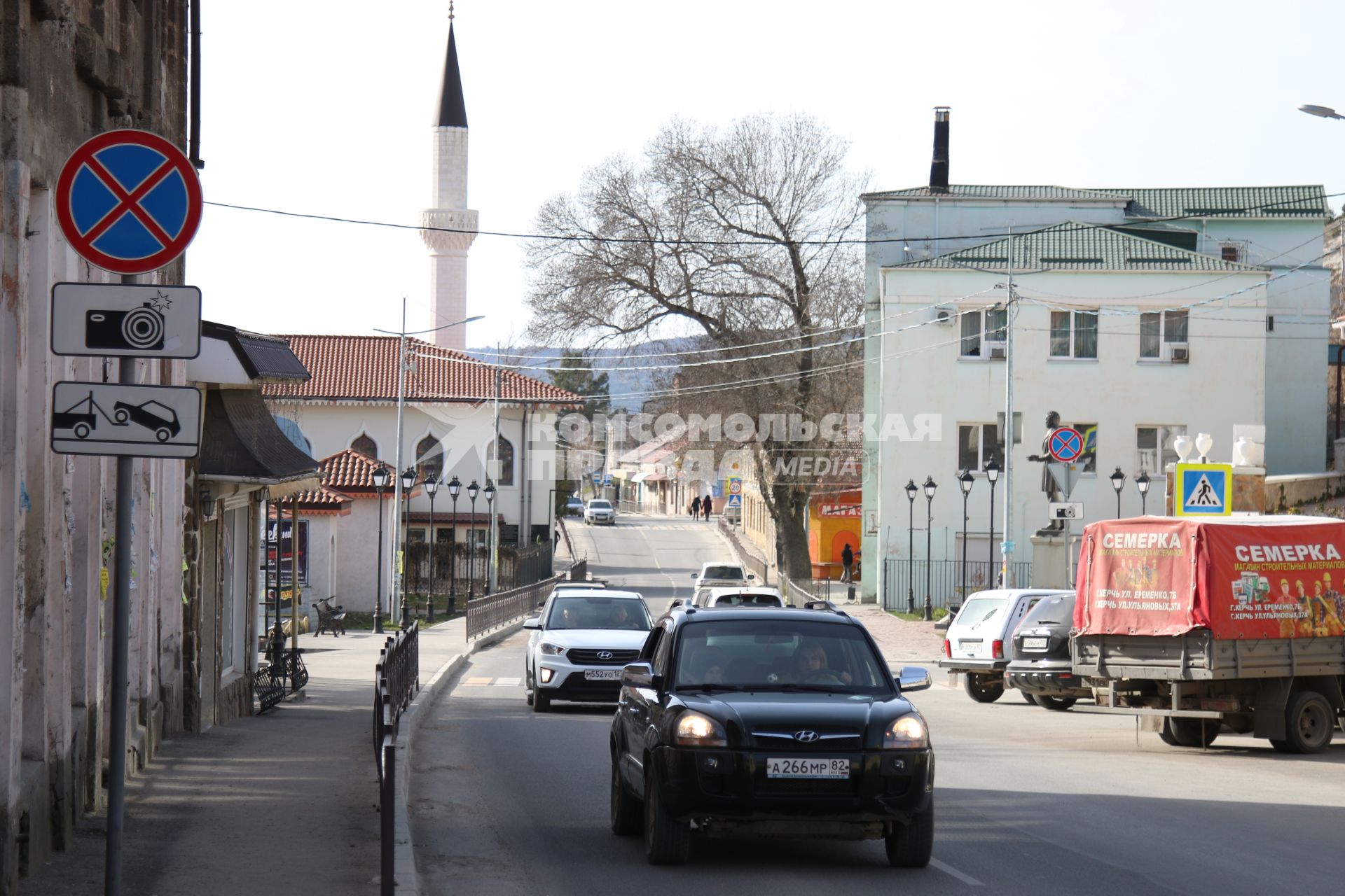 Крым, Бахчисарай. На удицах города.