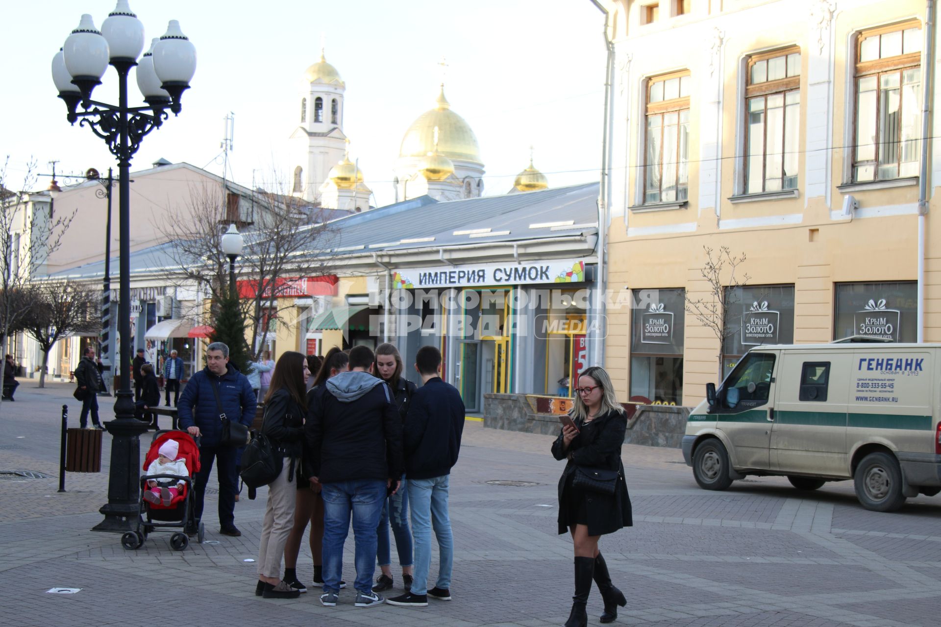 Крым, Севастополь.  На улицах города.