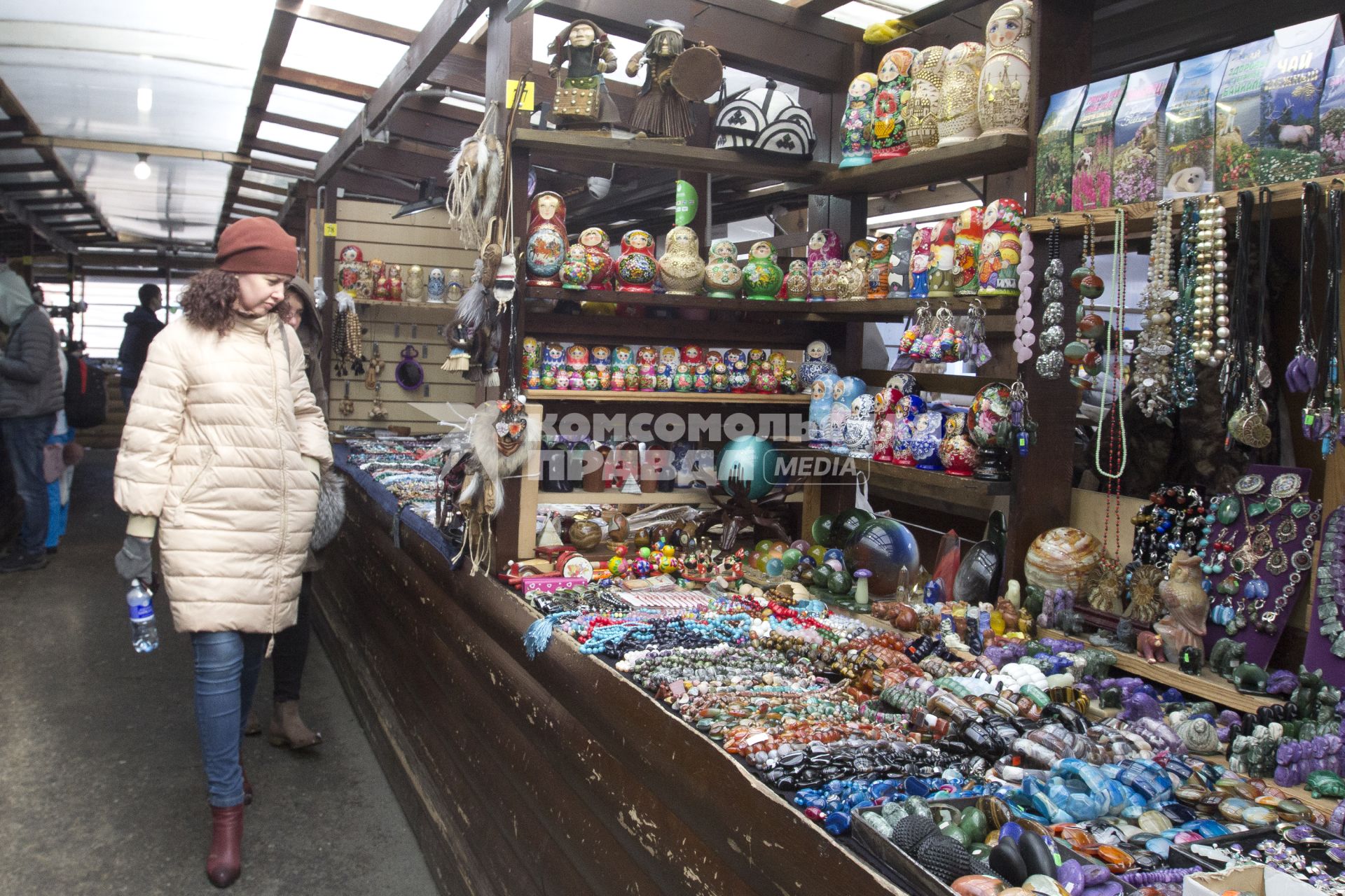 Иркутская область, п. Листвянка. Продажа сувенирной продукции.