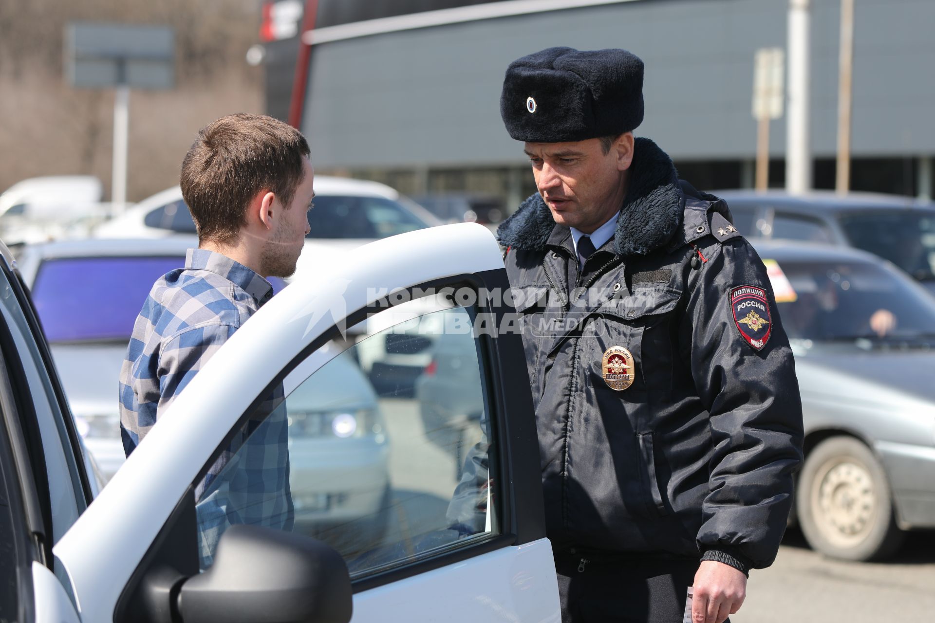 Ставрополь.  Сотрудники ДПС проводят рейд по выявлению нарушителей на дороге.