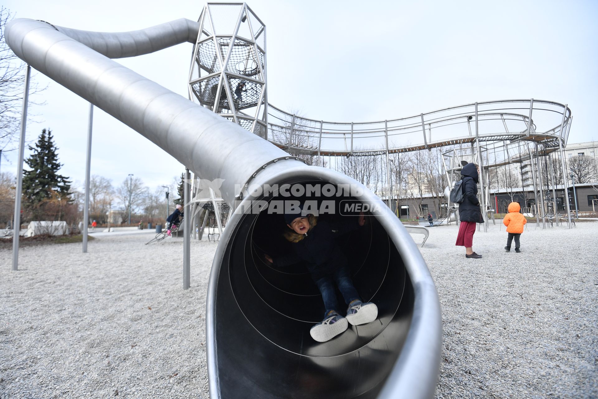 Москва. Игровая площадка `Салют` в ЦПКиО им. Горького.