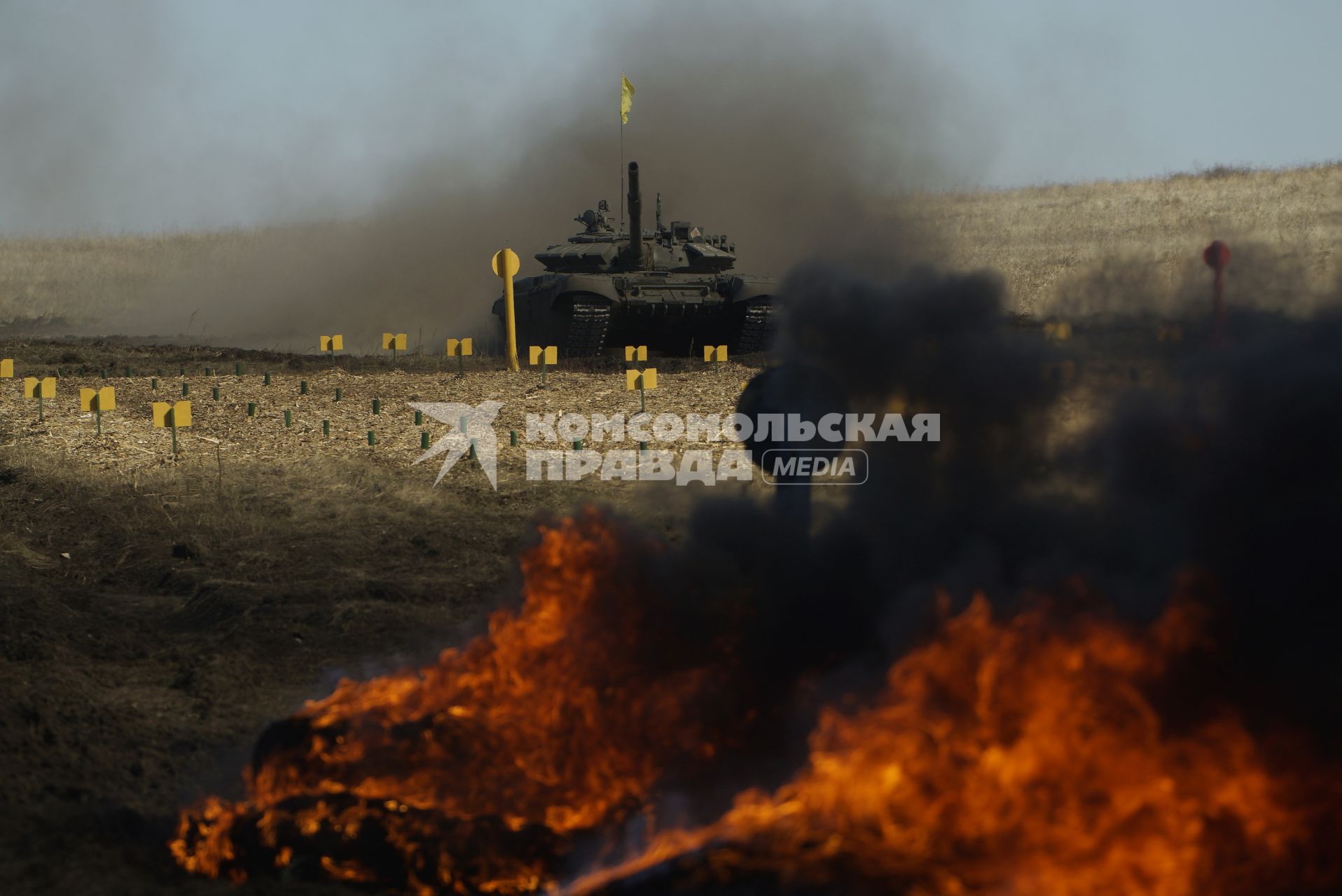 Челябинская область. 255 межвидовой военный полигон ЦВО (Центральный военный округ). Этапа конкурса Армейских международных игр \'Танковый биатлон\'. Победители окружного этапа  представят ЦВО на всеармейском этапе АрМИ-2019. Экипаж танка Т-72Б3