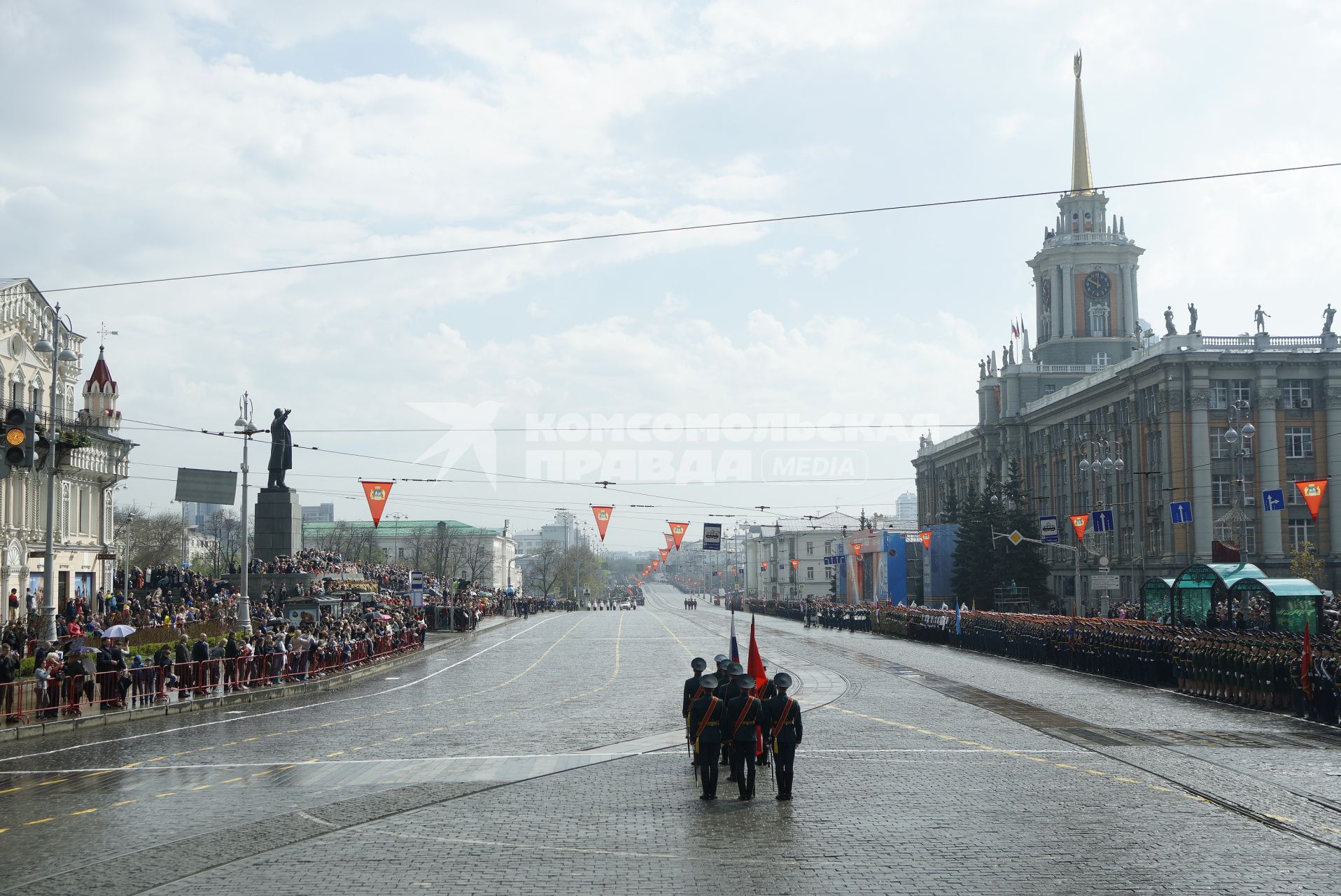 Екатеринбург. День Победы. Парад в честь 74-й годовщины победы в Великой Отечественной войны.