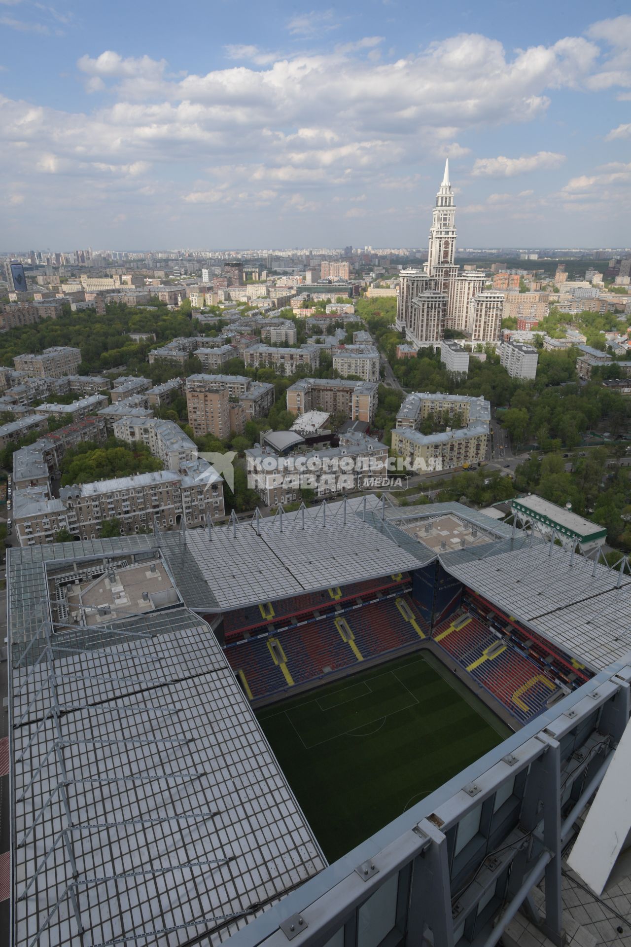 Москва. Вид сверху на новый стадион ЦСКА - `Арена ЦСКА`.