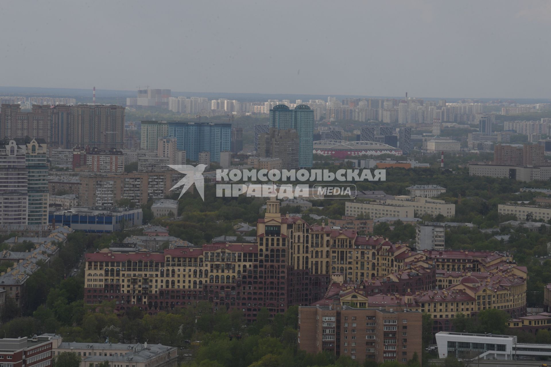 Москва.  Панорама города с крыши стадиона ЦСКА - `Арена ЦСКА`.