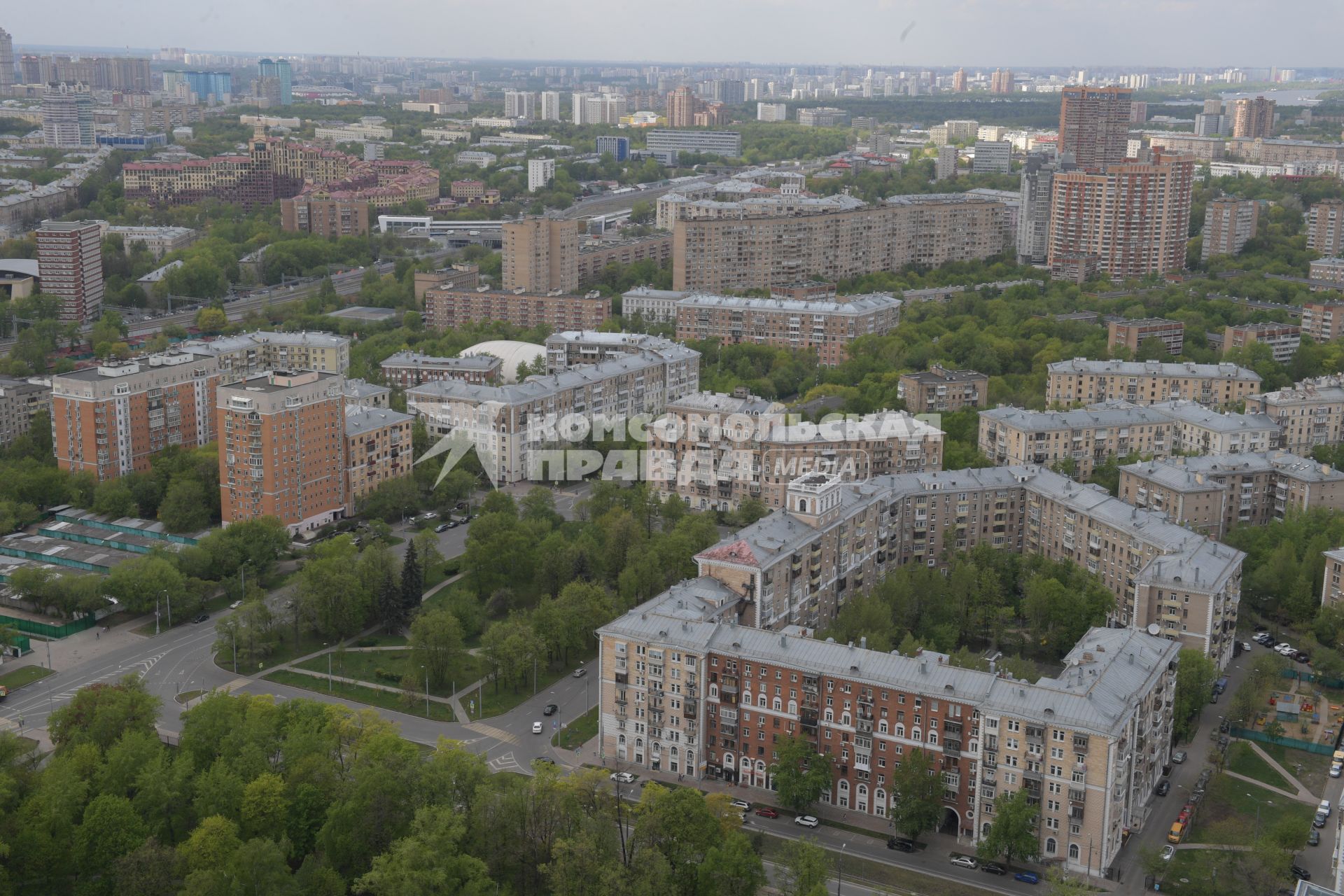Москва.  Панорама города с крыши стадиона ЦСКА - `Арена ЦСКА`.