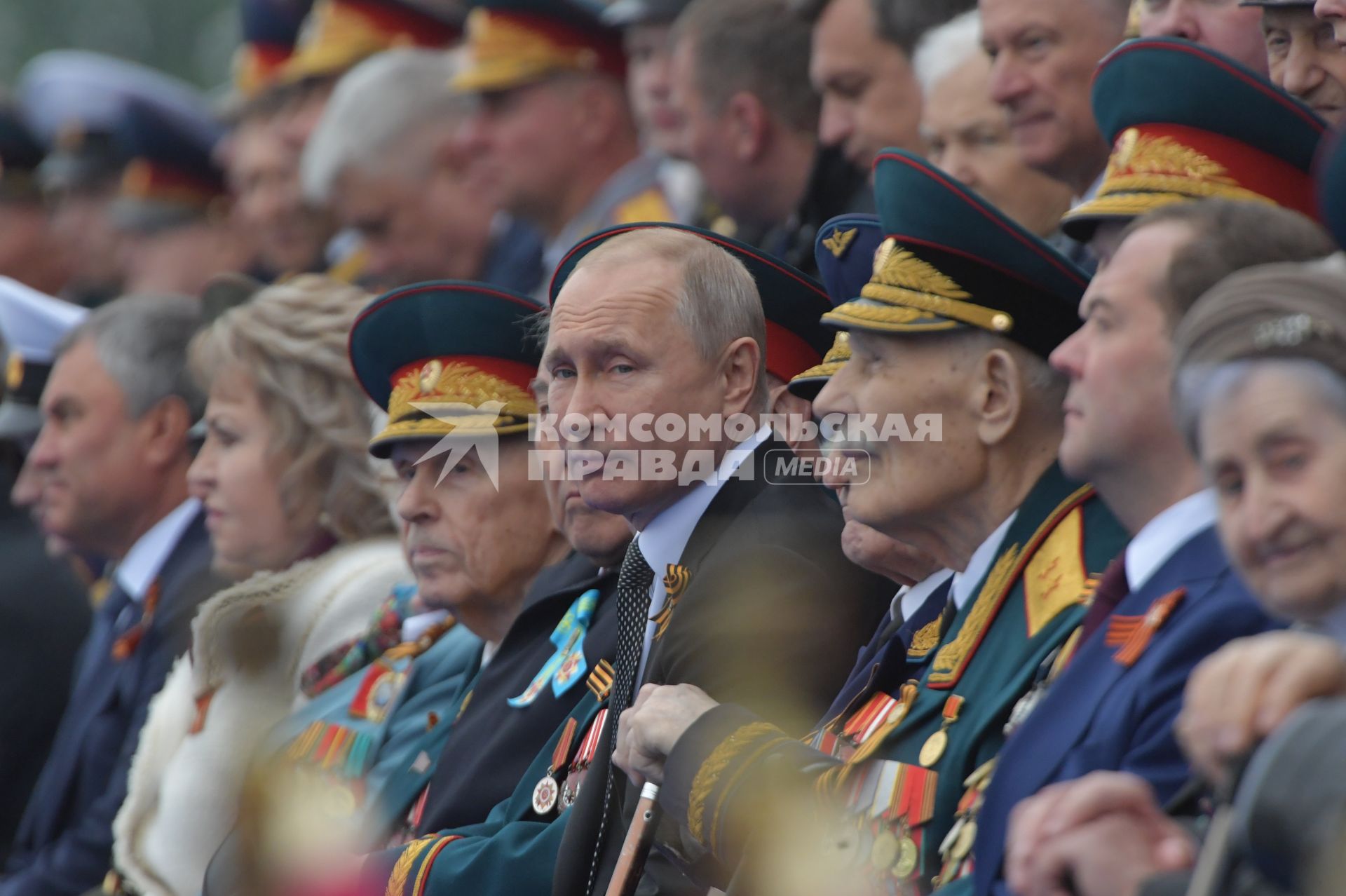 Москва. Президент России Владимир Путин на Красной площади во время военного парада, посвященного 74-й годовщине Победы в Великой Отечественной войне.