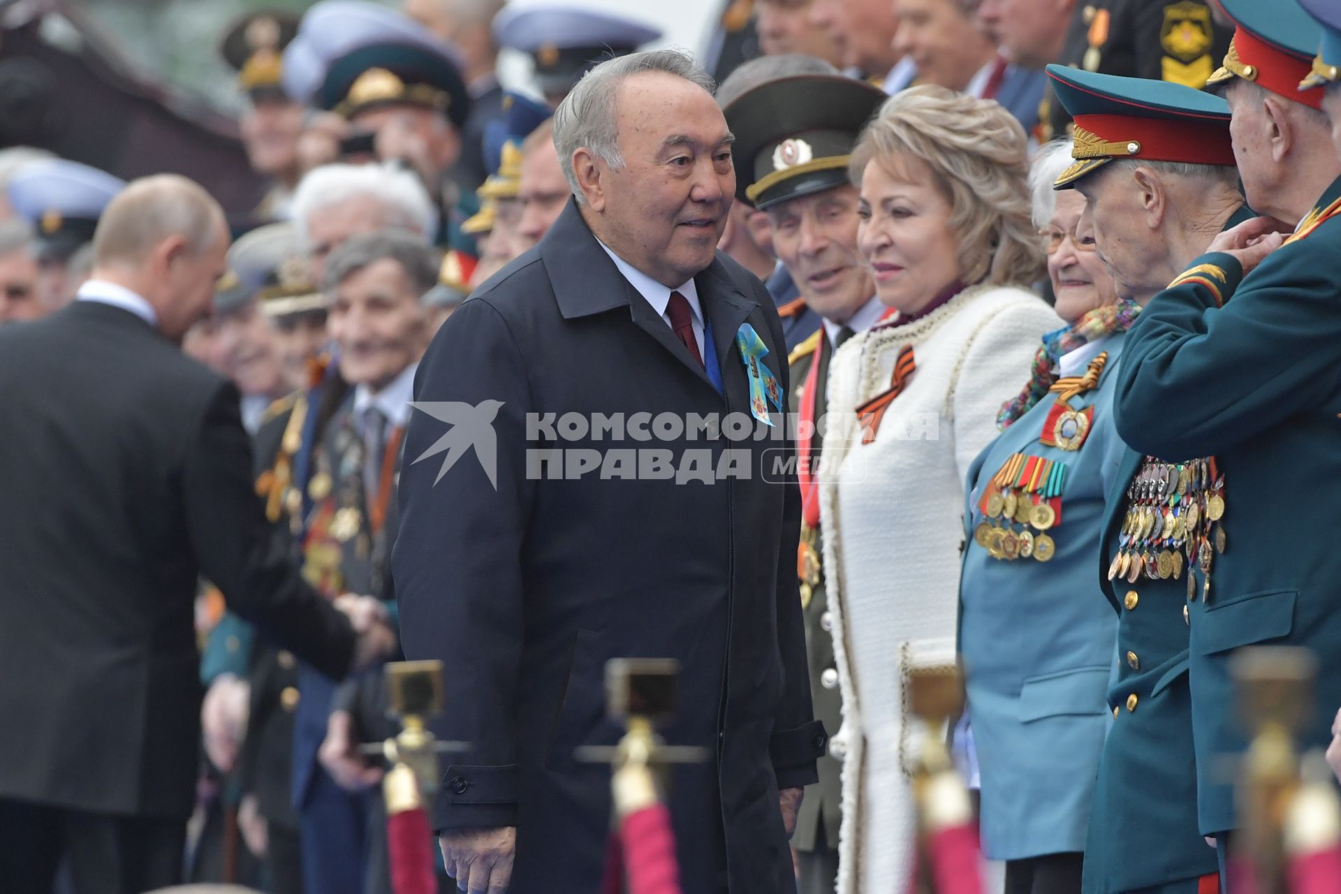 Москва.   Бывший президент Казахстана Нурсултан Назарбаев и спикер Совета Федерации РФ Валентина Матвиенко на Красной площади во время военного парада, посвященного 74-й годовщине Победы в Великой Отечественной войне.