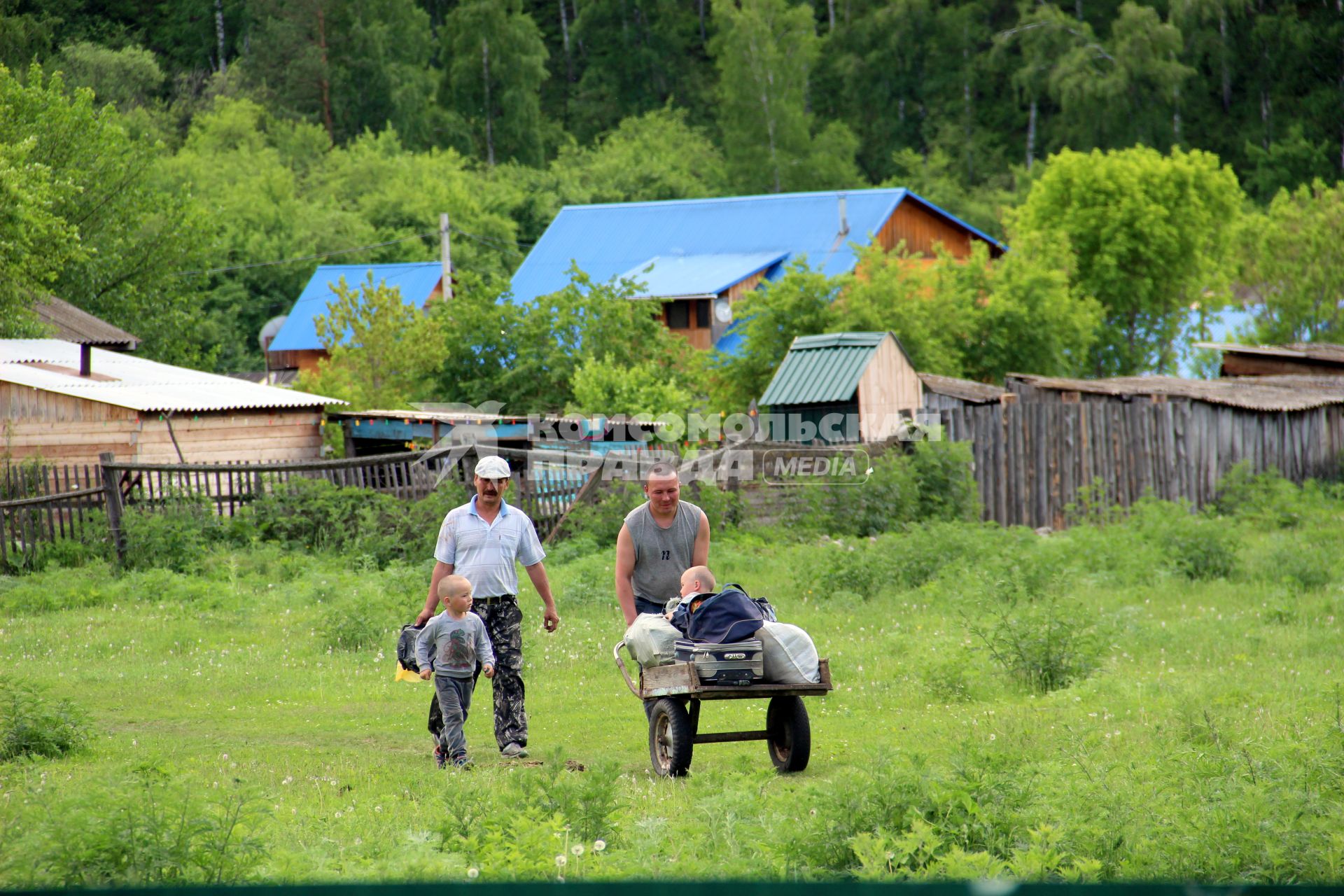 Горный Алтай, село Анос. Жители села.