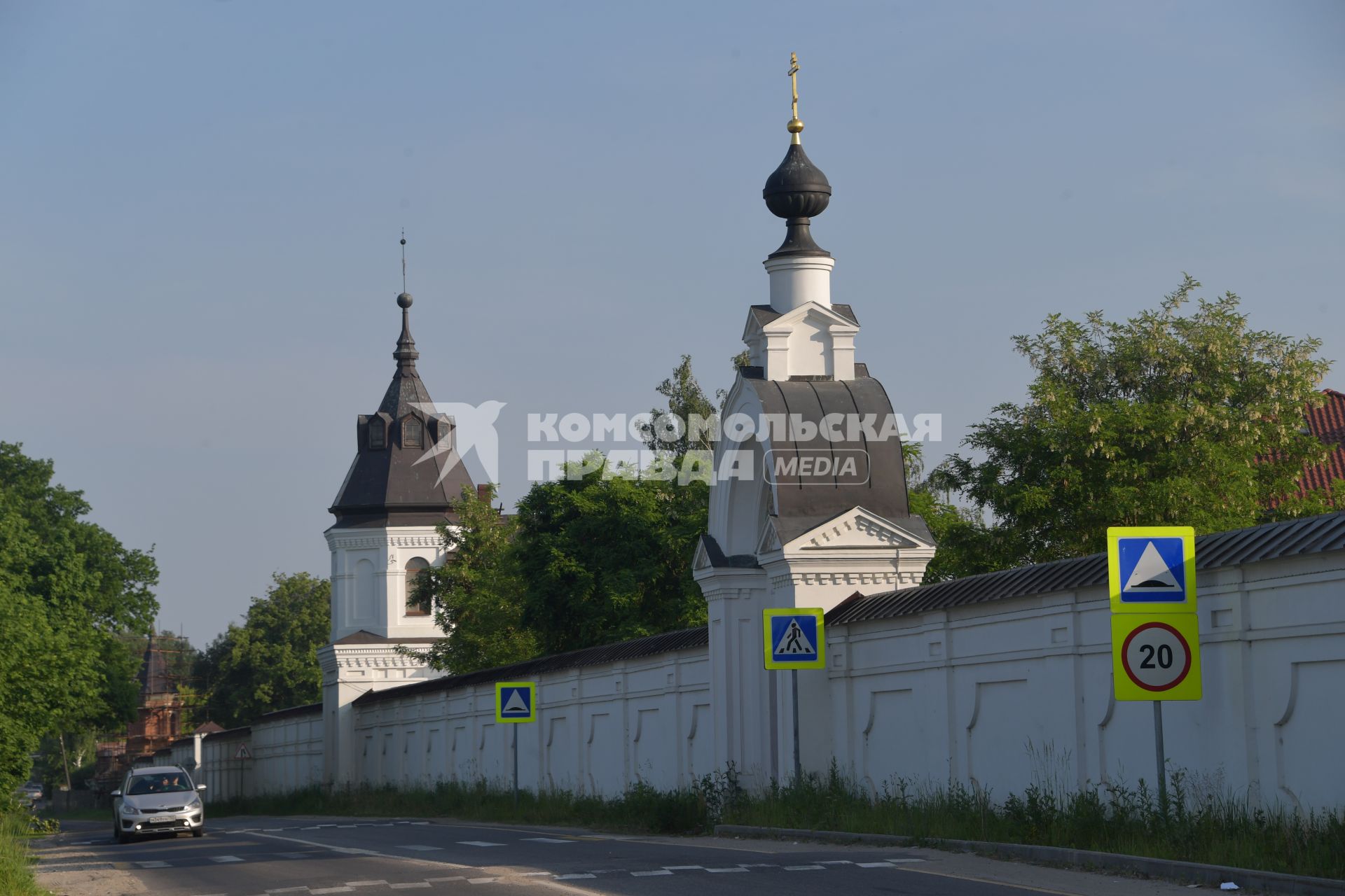 Московская область.  Вид на  Николо-Берлюковский  мужской монастырь.