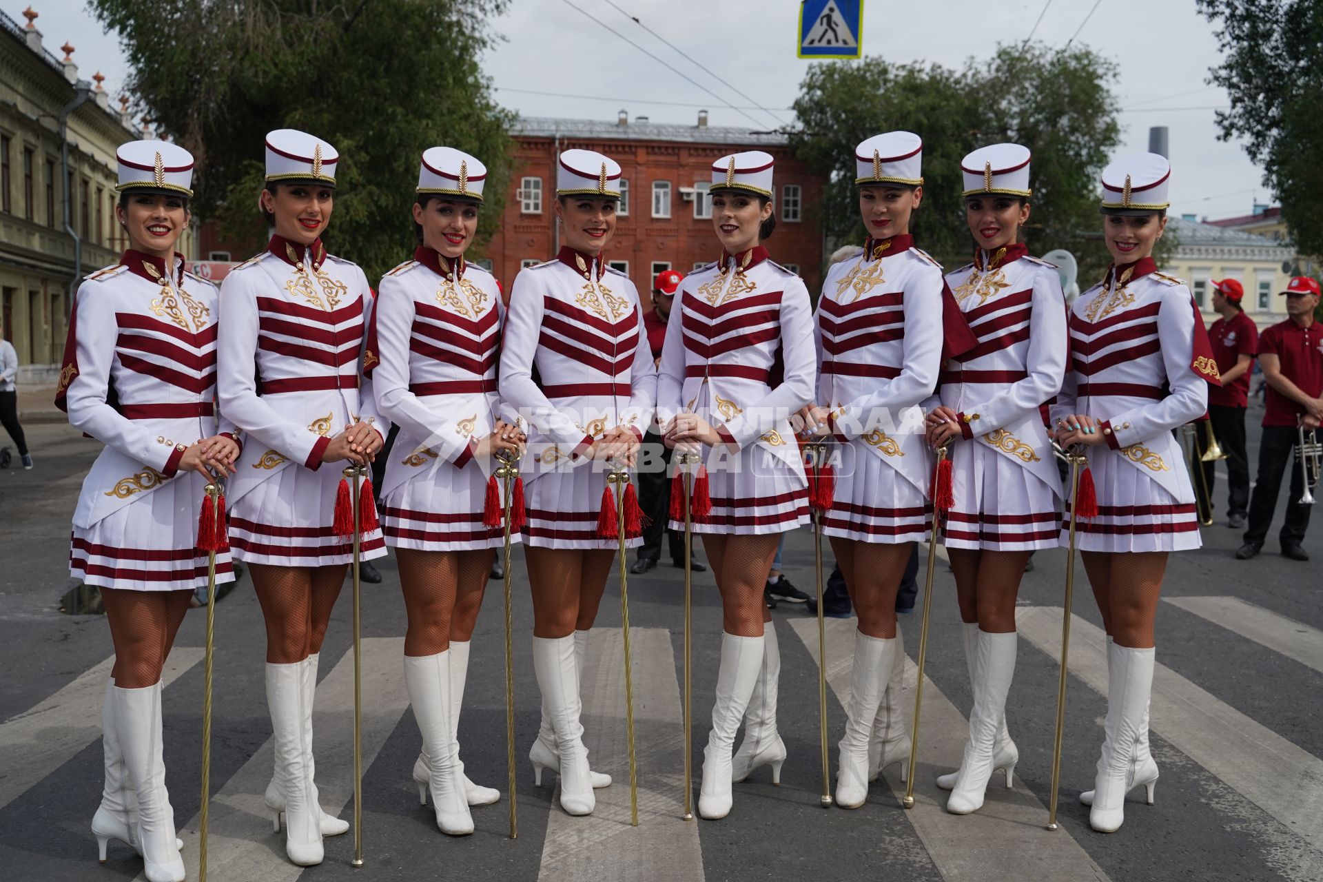 Самара. Участницы  фестиваля духовых оркестров.