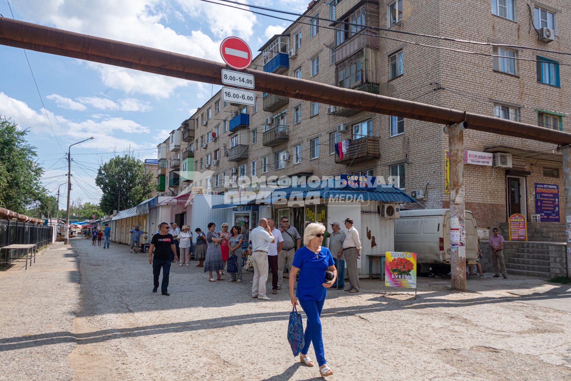 Астраханская область, Икряное.  Одна из улиц города.