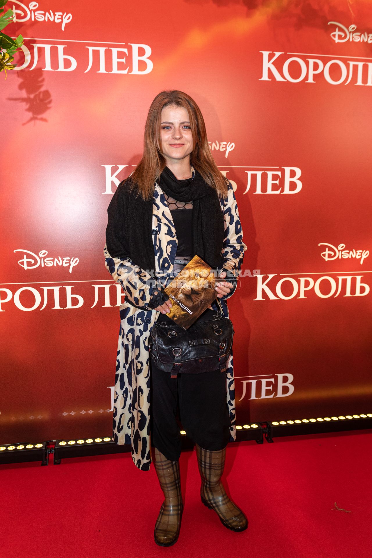 Москва.   Актриса Ксения Суркова на премьере фильма Disney `Король Лев` в кинотеатре `Каро 11 Октябрь` на Новом Арбате.