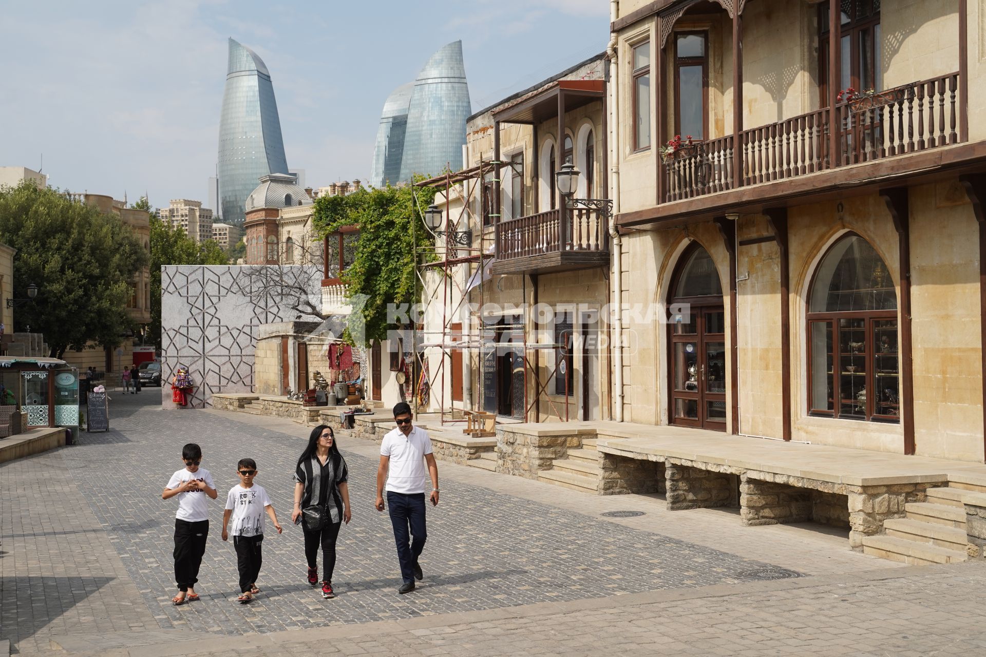 Азербайджан. Баку. На одной из улиц города.