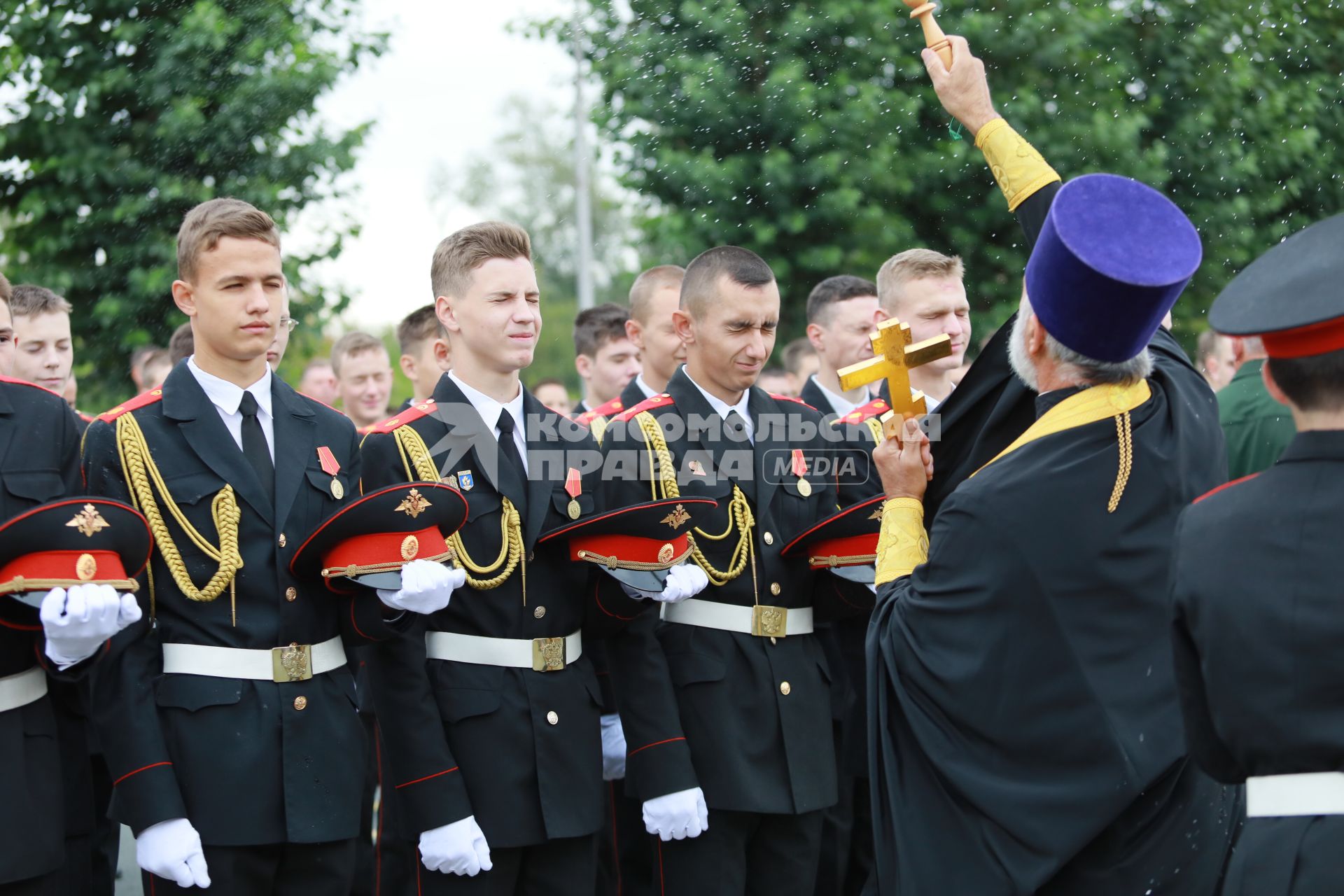 Красноярск. Во время торжественной линейки , посвященной Дню знаний в кадетском корпусе и Мариинской женской гимназии.