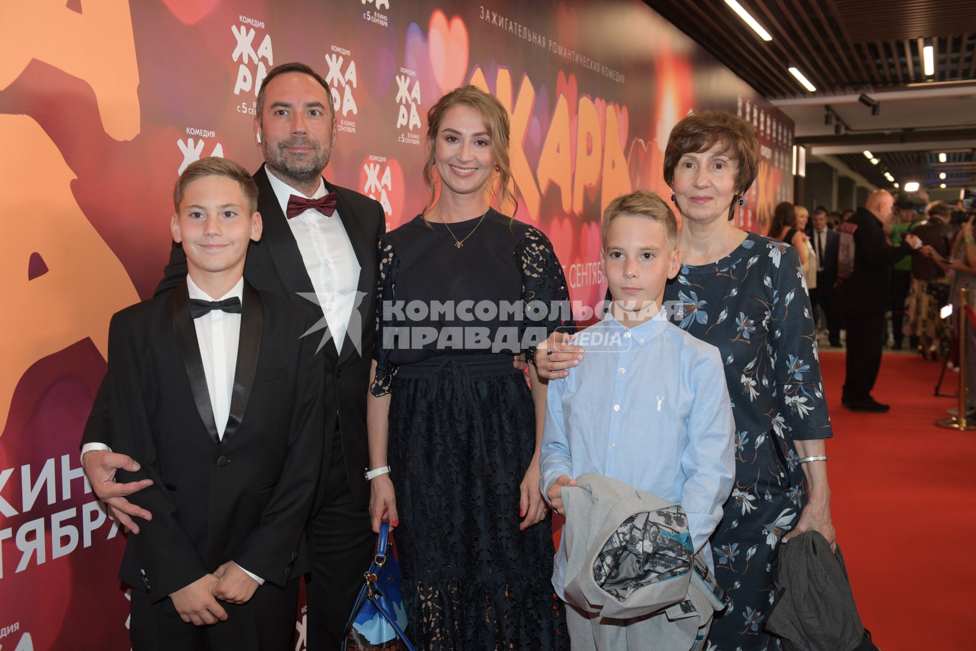Москва.  Продюсер Тимур Джафаров на премьере фильма `Жара`.