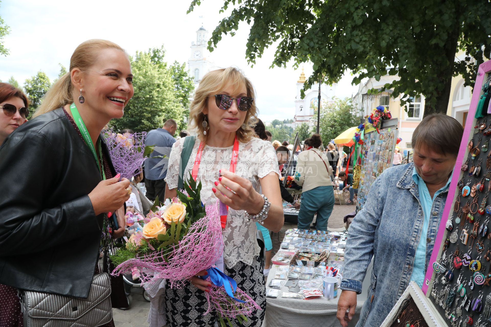 Диск342. 28-й Международный фестиваль искусств СЛАВЯНСКИЙ БАЗАР. Витебск. 2019. На снимке: актрисы Алена Яковлева и Ольга Прокофьева (справа)