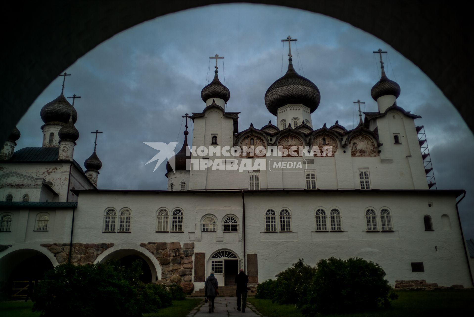 Соловки, Соловецкий монастырь.  Вид на Спасо-Преображенский Соловецкий монастырь.